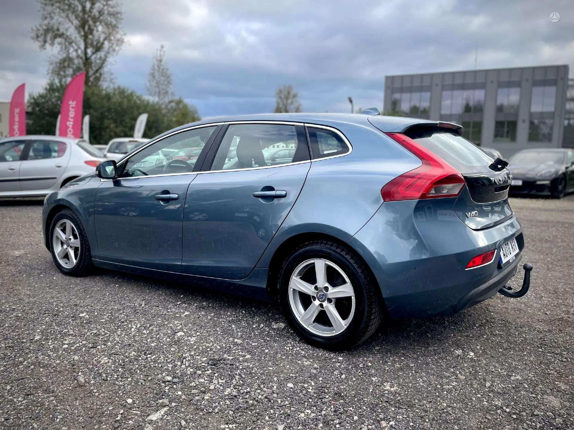 Volvo V40