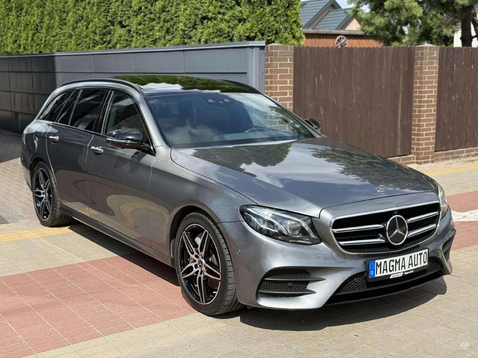 Mercedes-Benz E 350