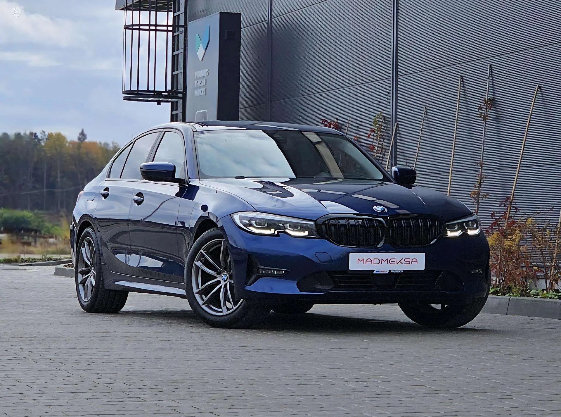 BMW 320