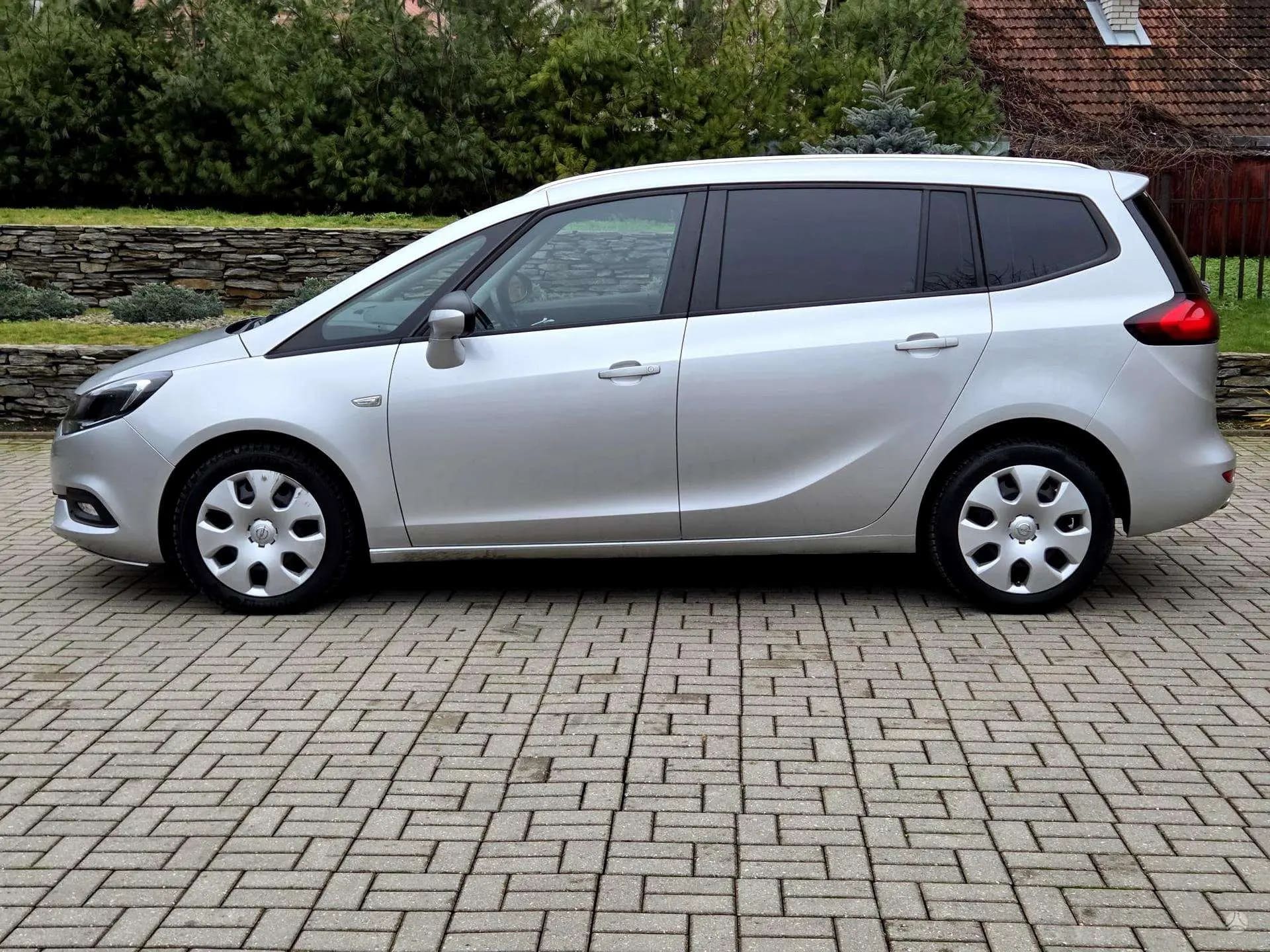 Opel Zafira Tourer