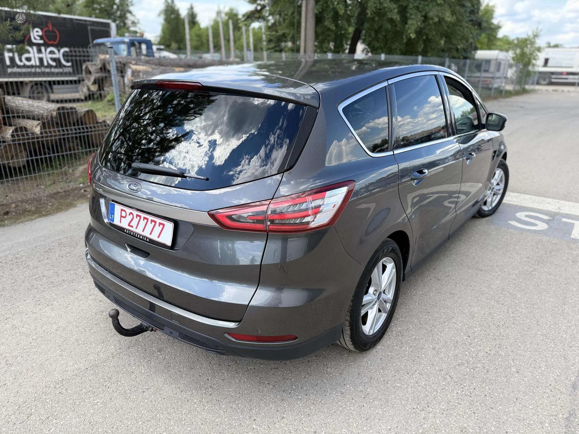 Ford S-Max