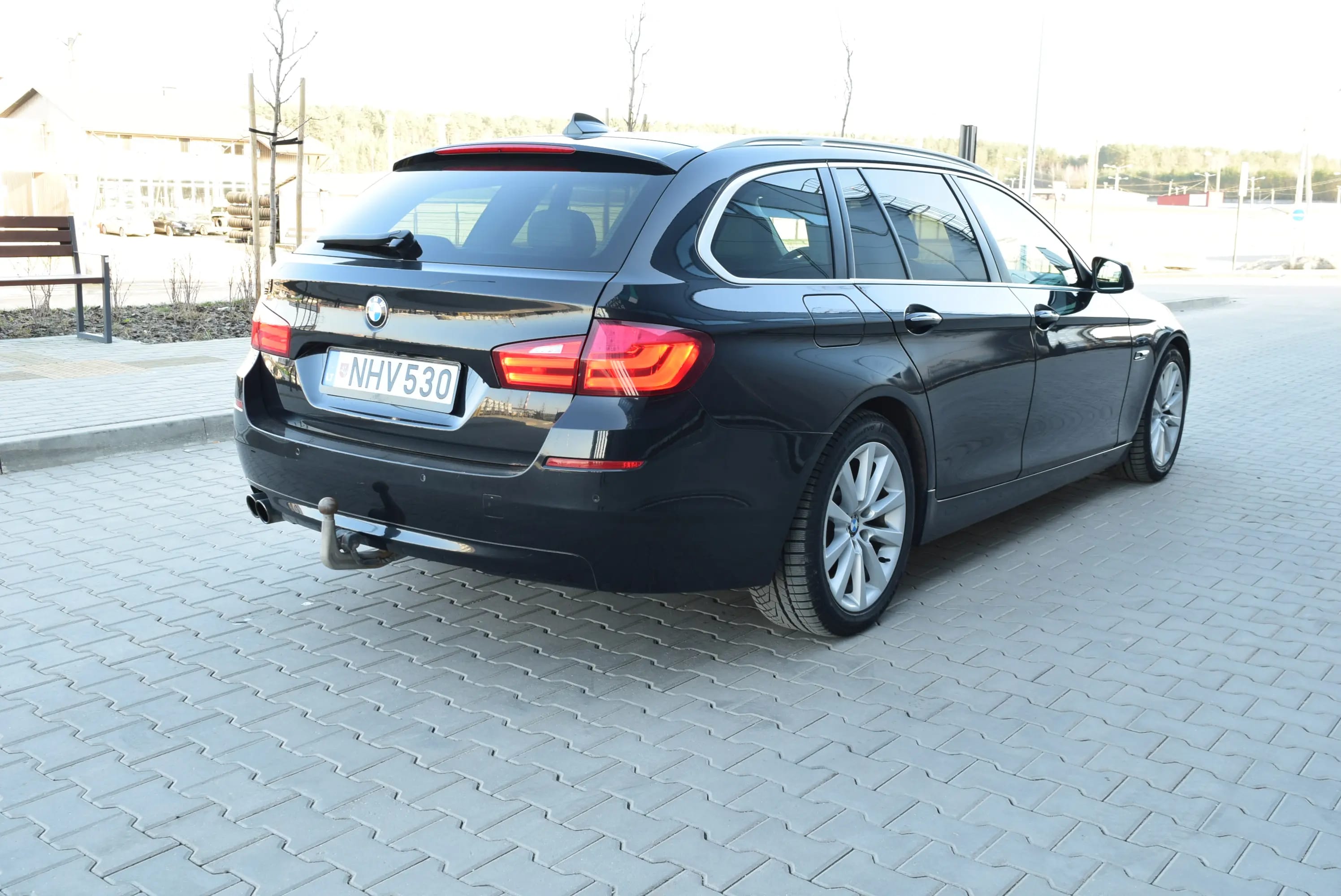 BMW 530