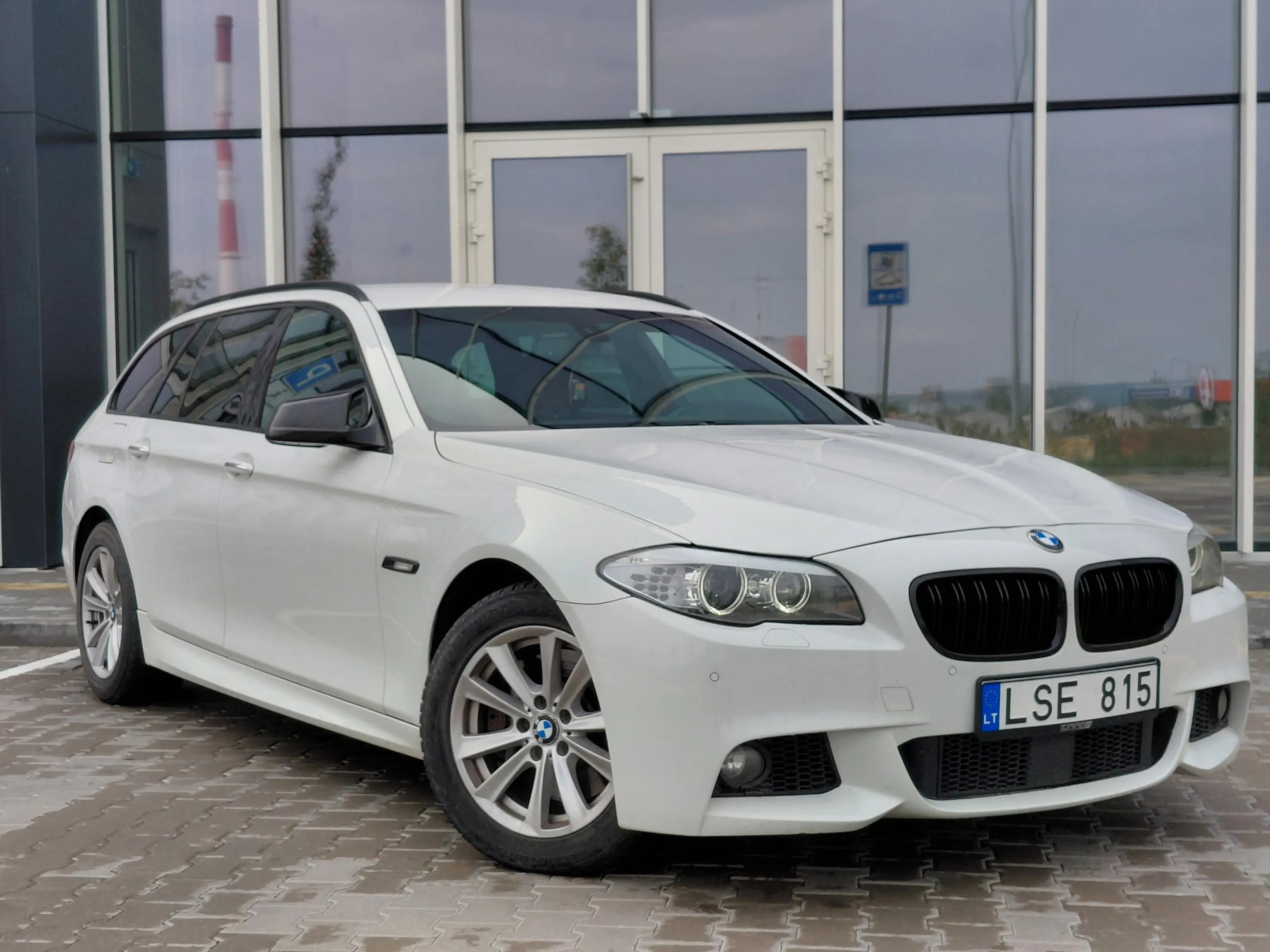 BMW 530