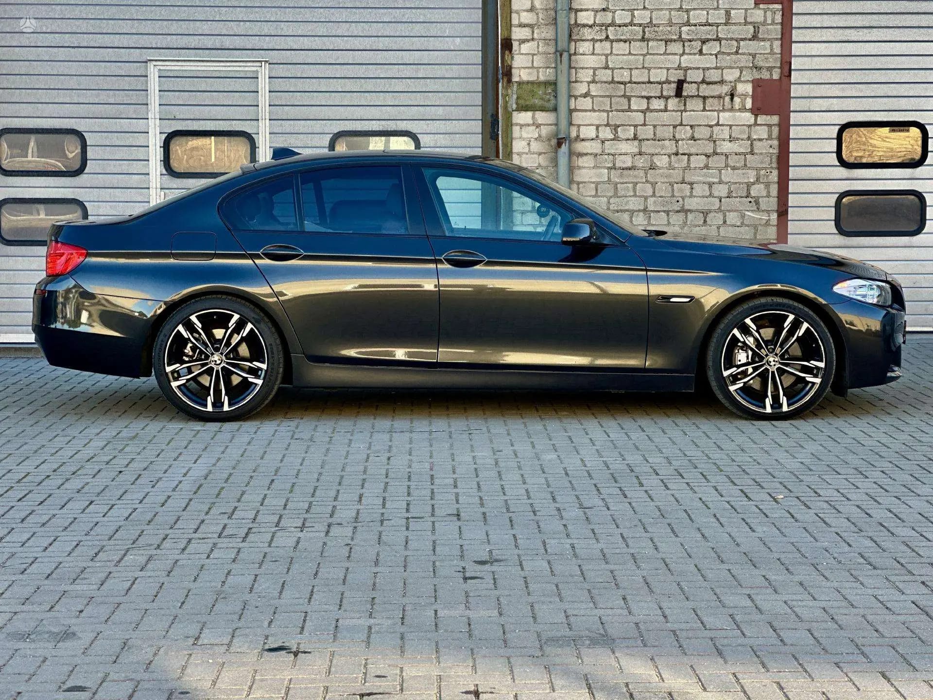 BMW 530