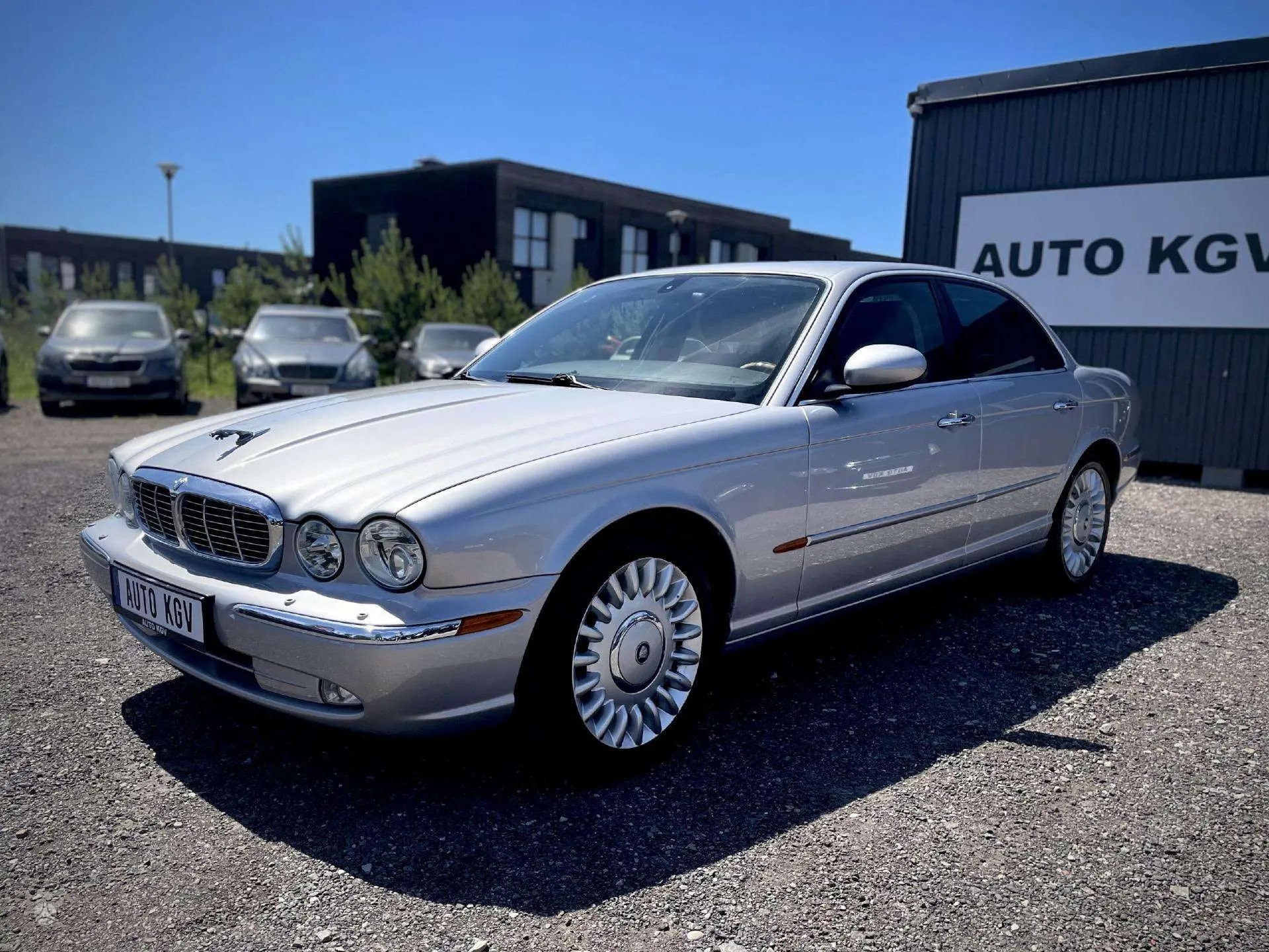 Jaguar XJ