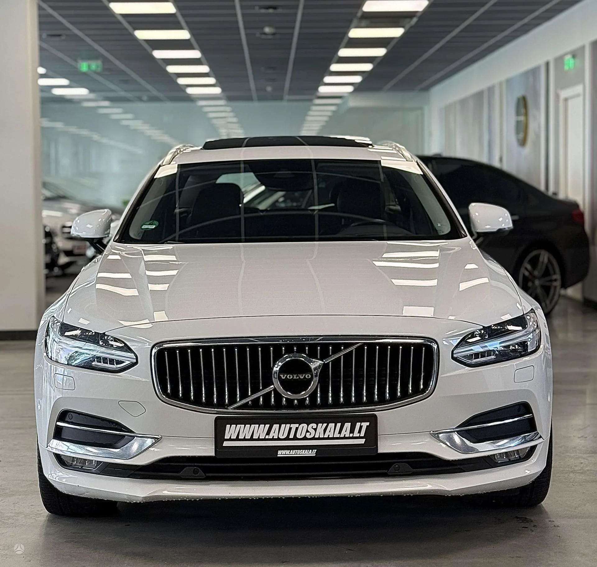 Volvo V90