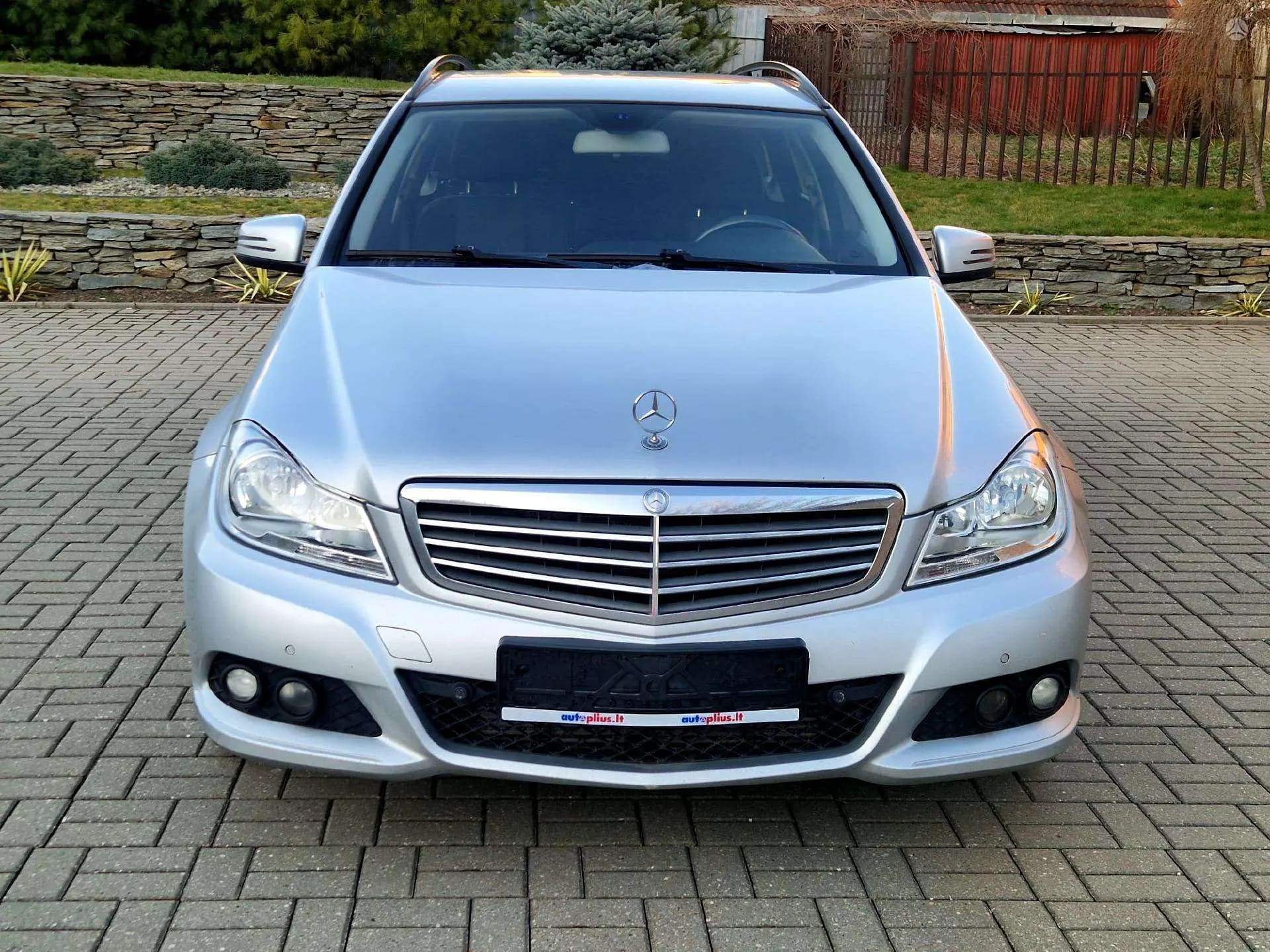 Mercedes-Benz C 220