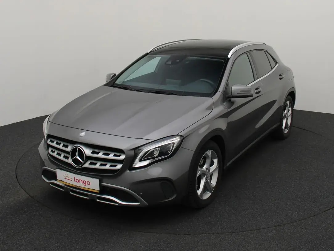Mercedes-Benz GLA 220