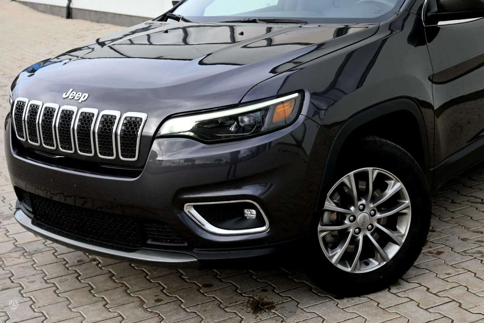 Jeep Cherokee