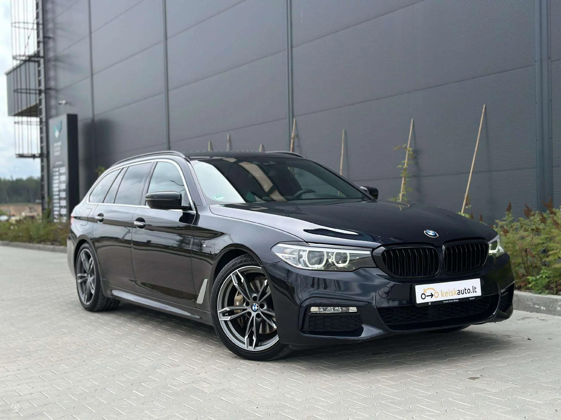 BMW 530