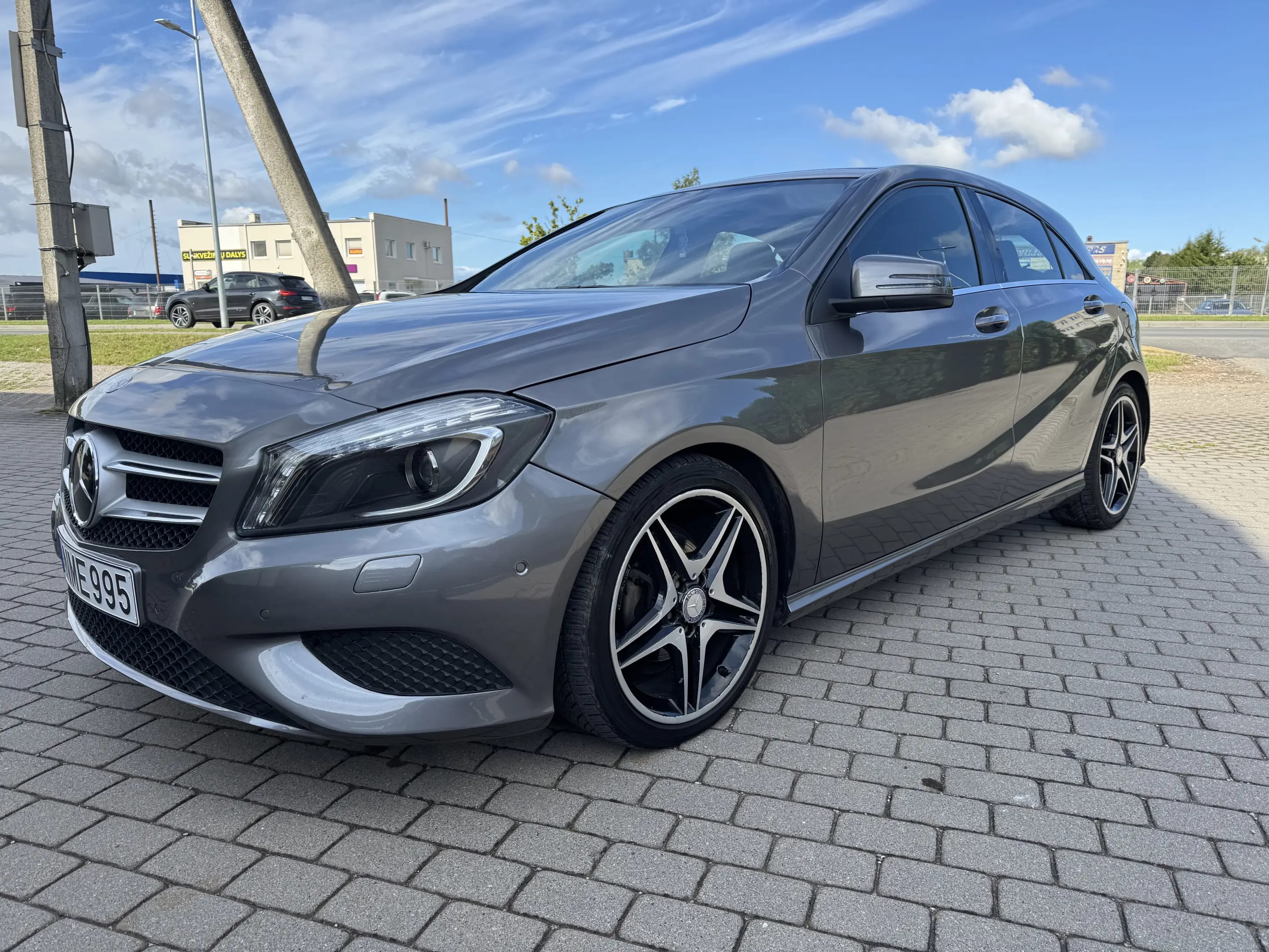 Mercedes-Benz A 180