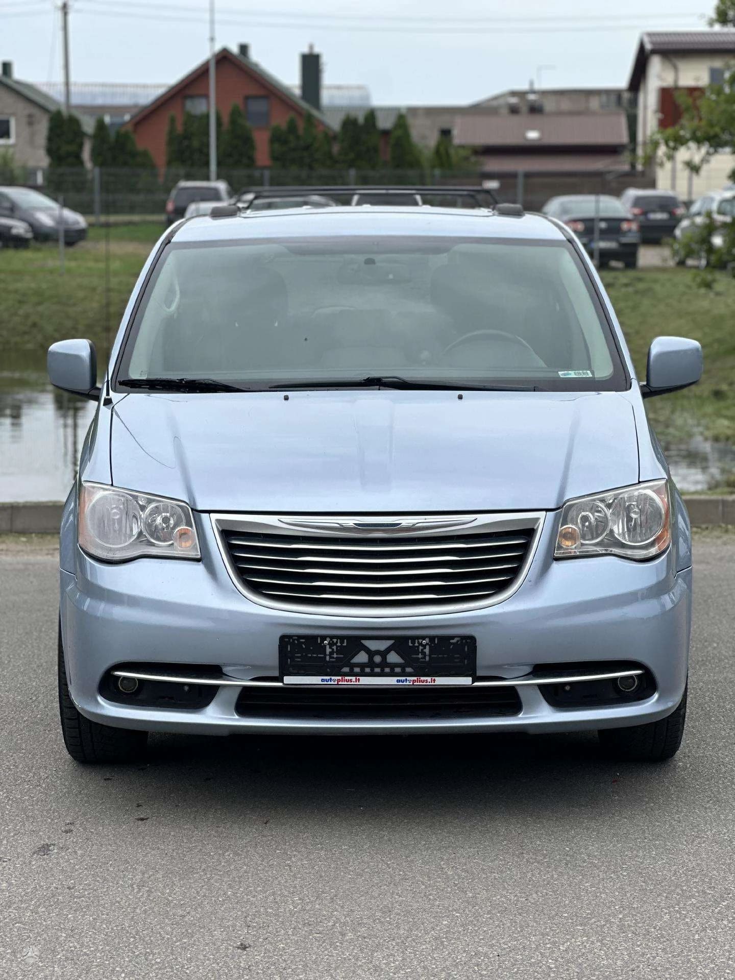 Chrysler TOWN & COUNTRY