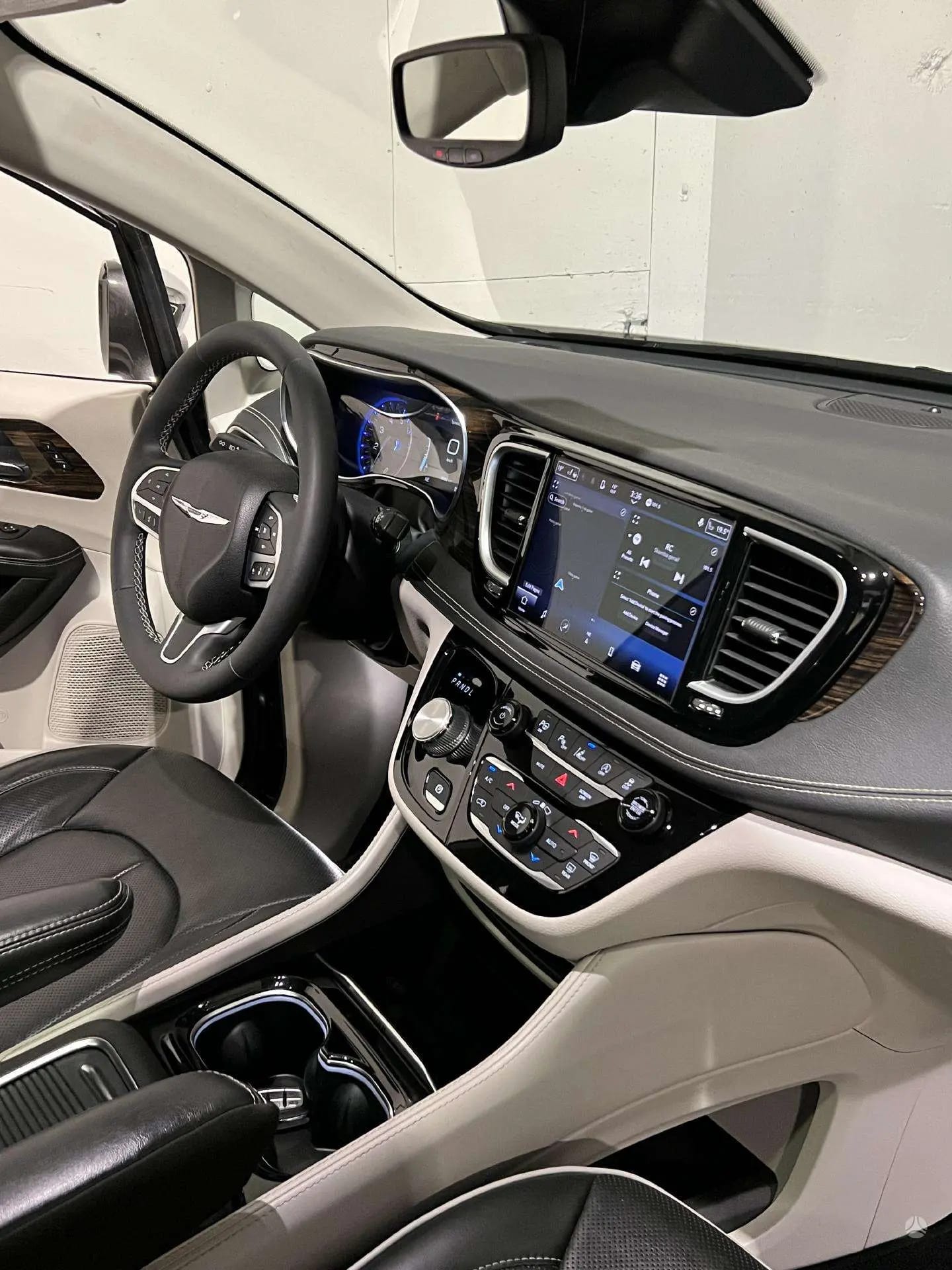 Chrysler Pacifica