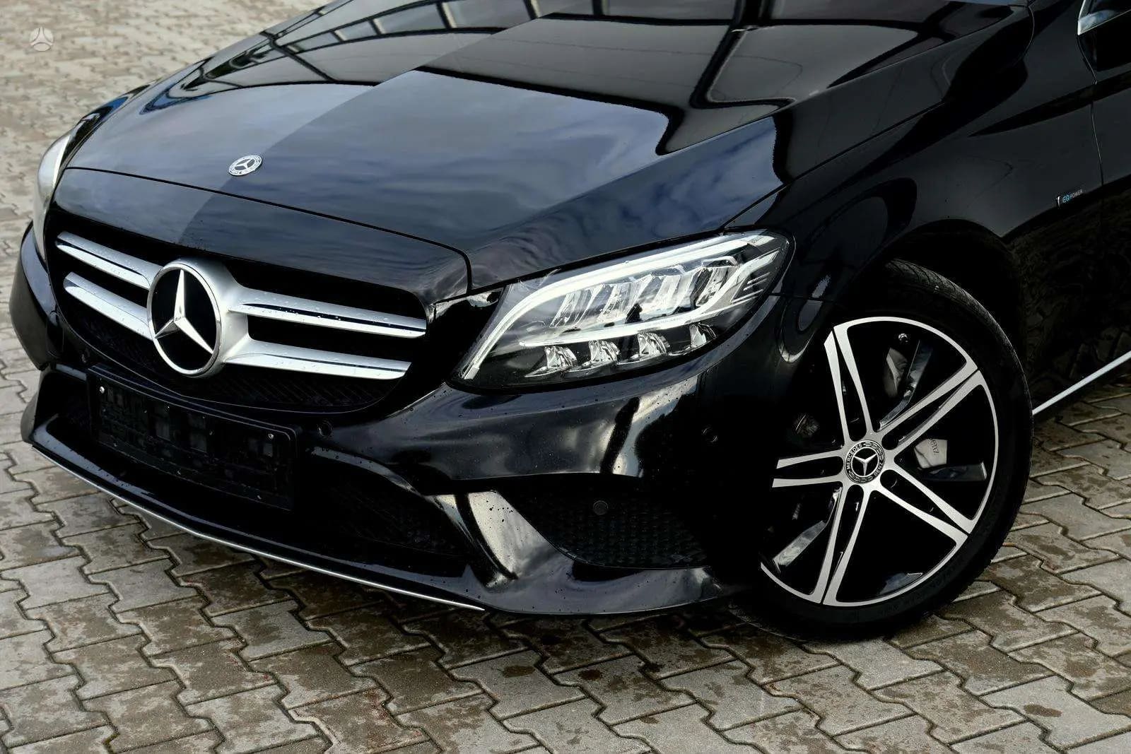 Mercedes-Benz C 300