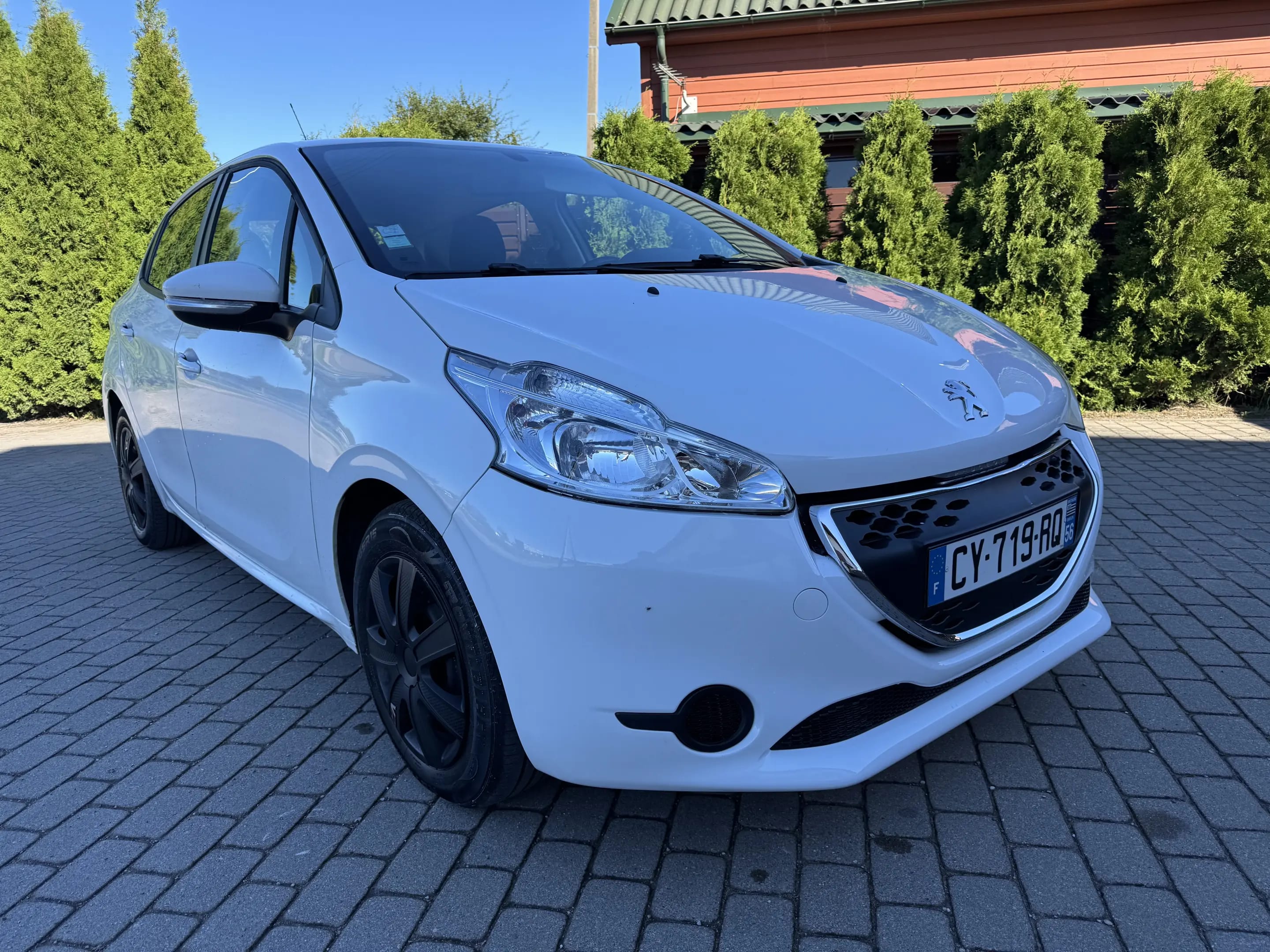 Peugeot 208
