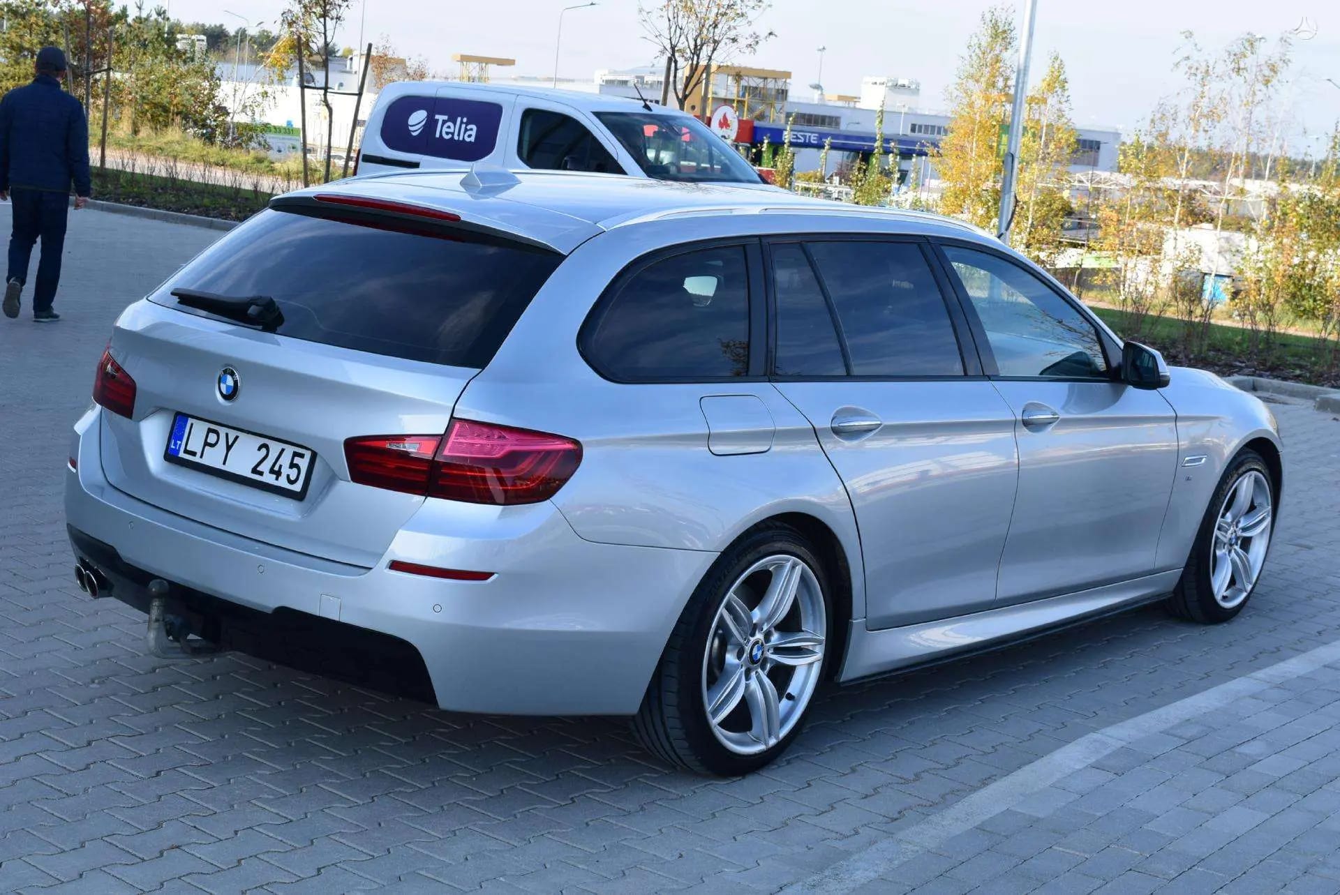 BMW 525