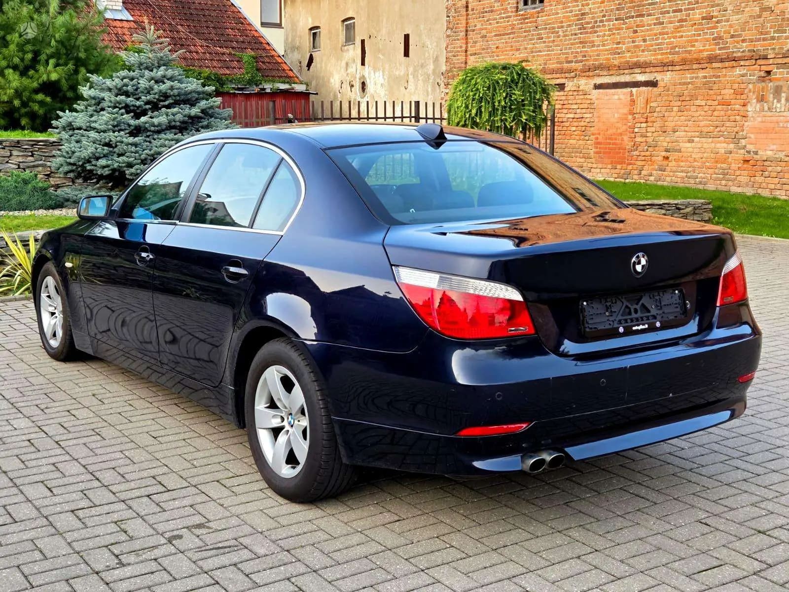 BMW 525