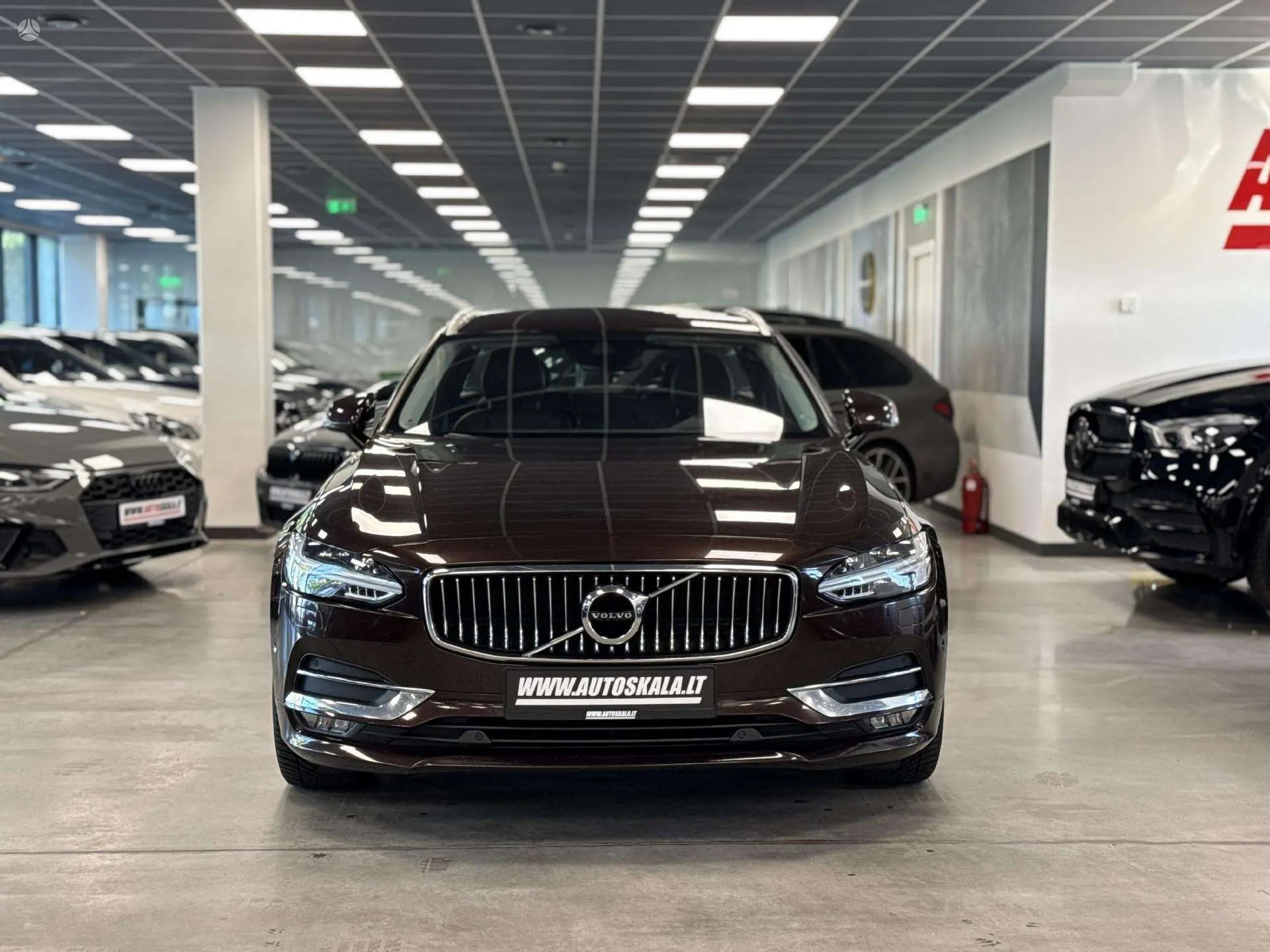 Volvo V90
