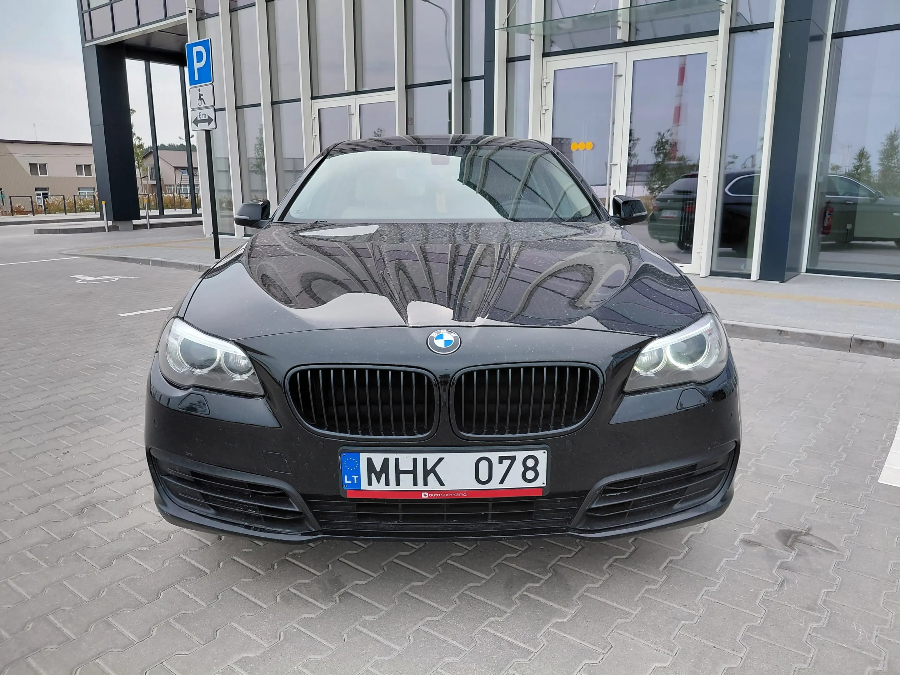 BMW 525
