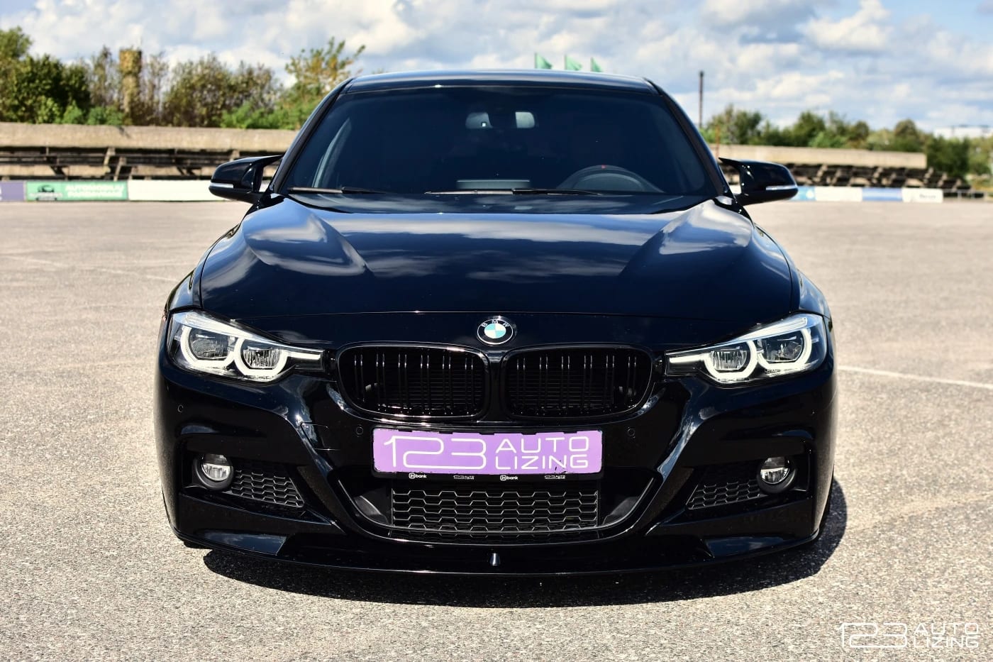 BMW 330