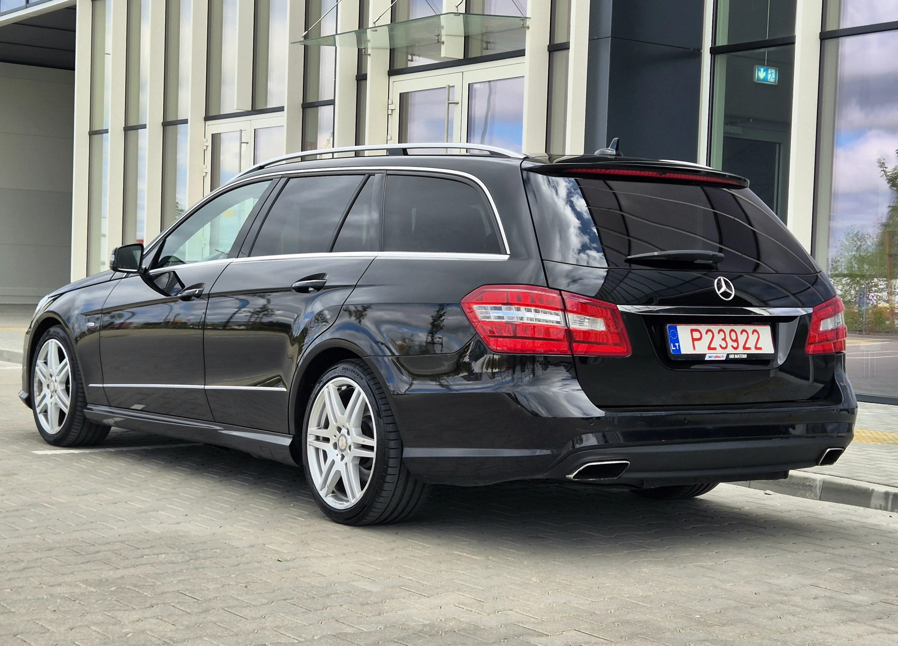 Mercedes-Benz E 220
