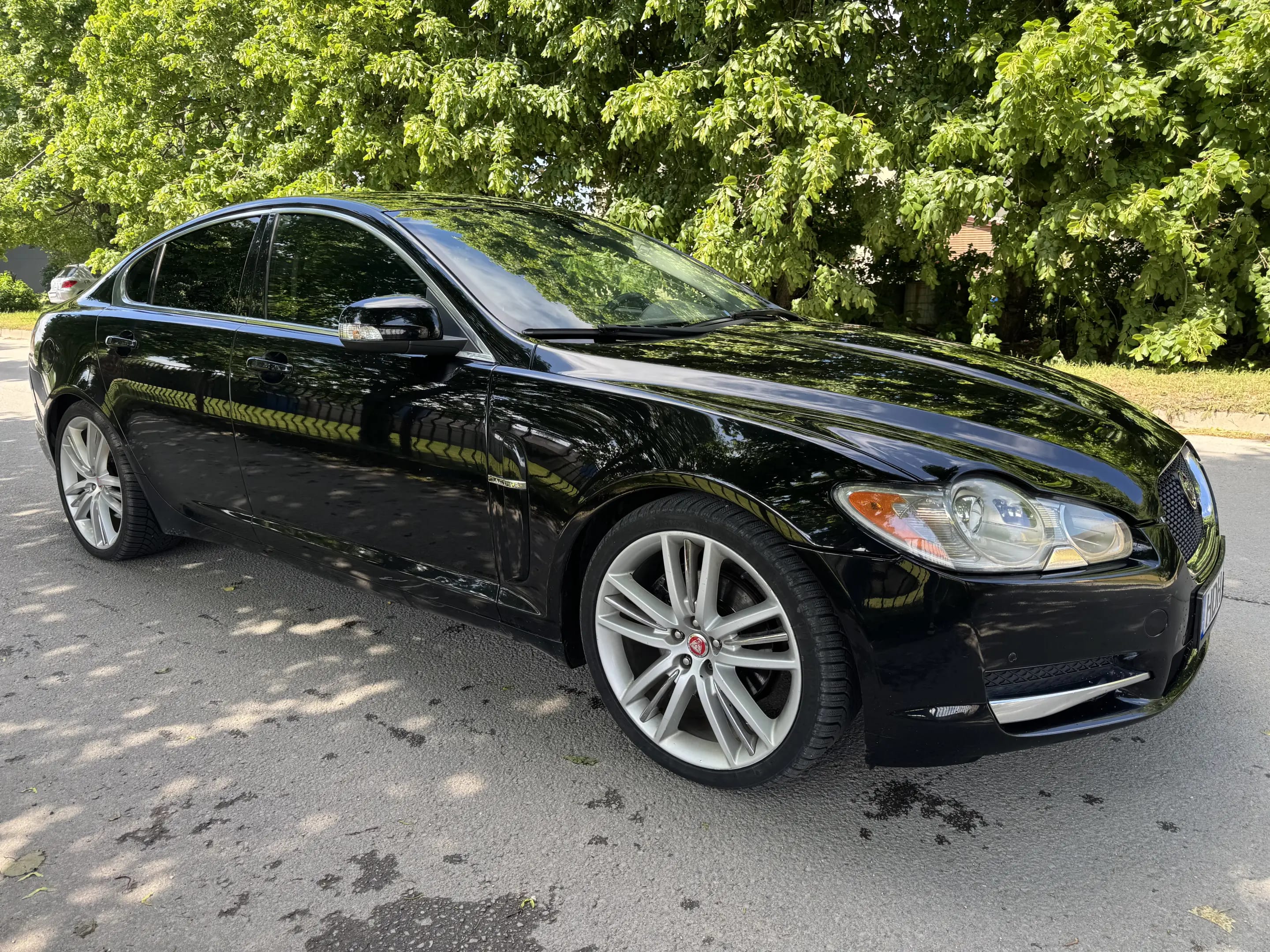 Jaguar XF