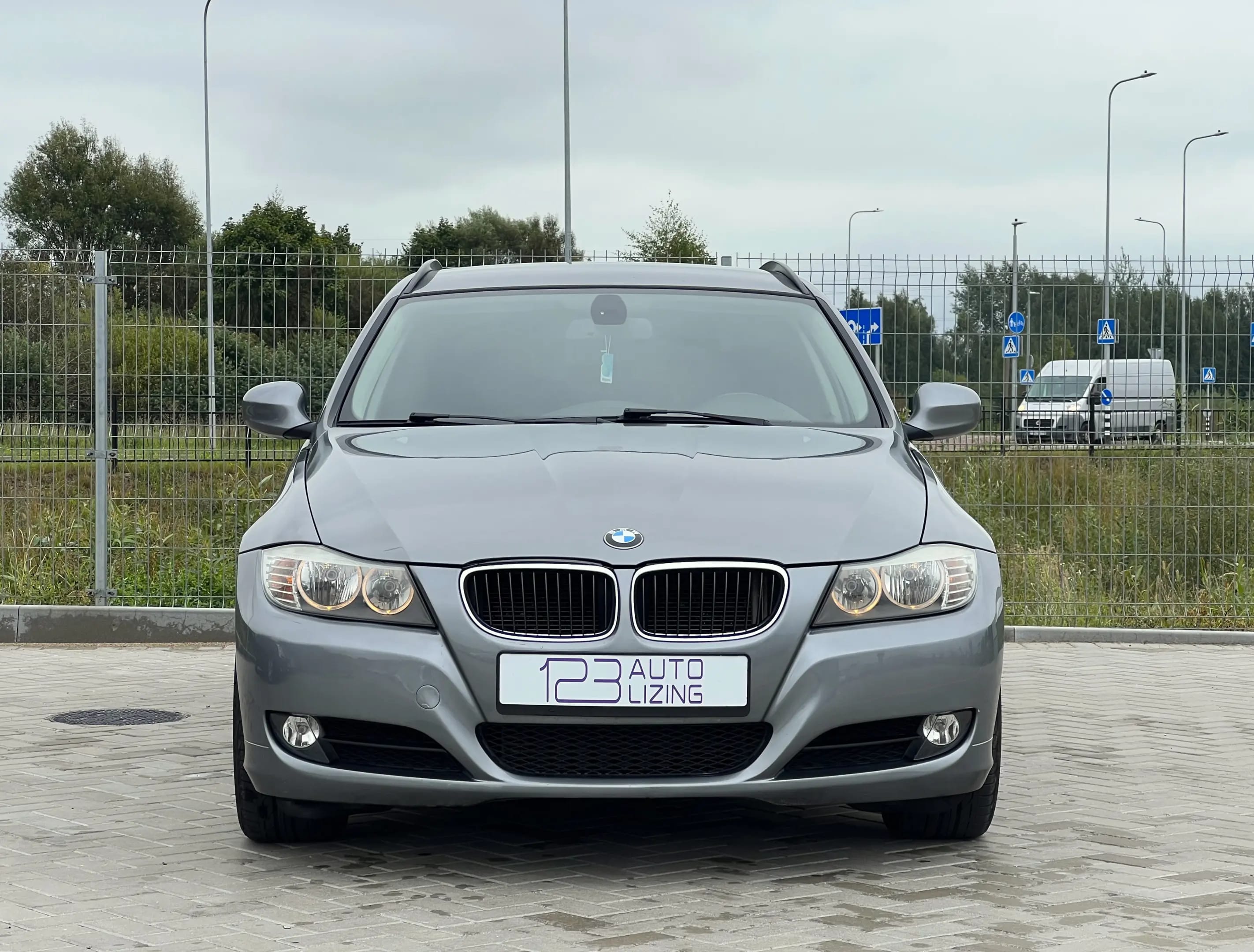 BMW 320