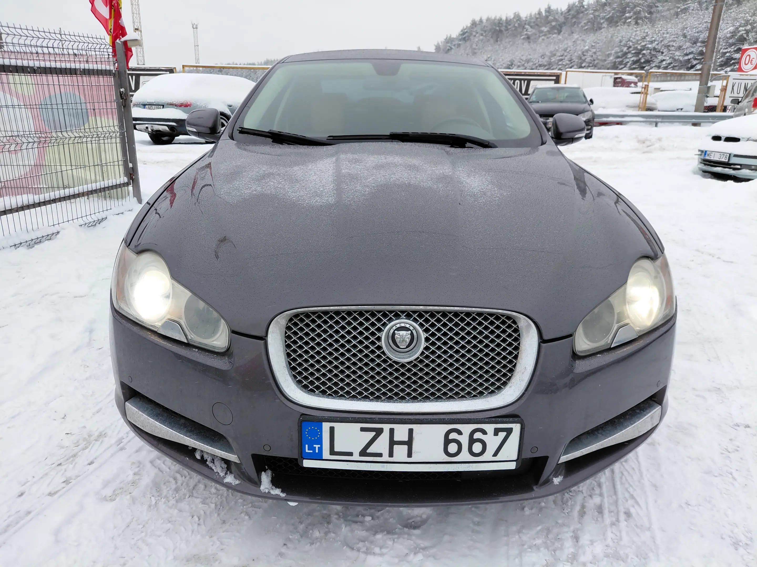 Jaguar XF