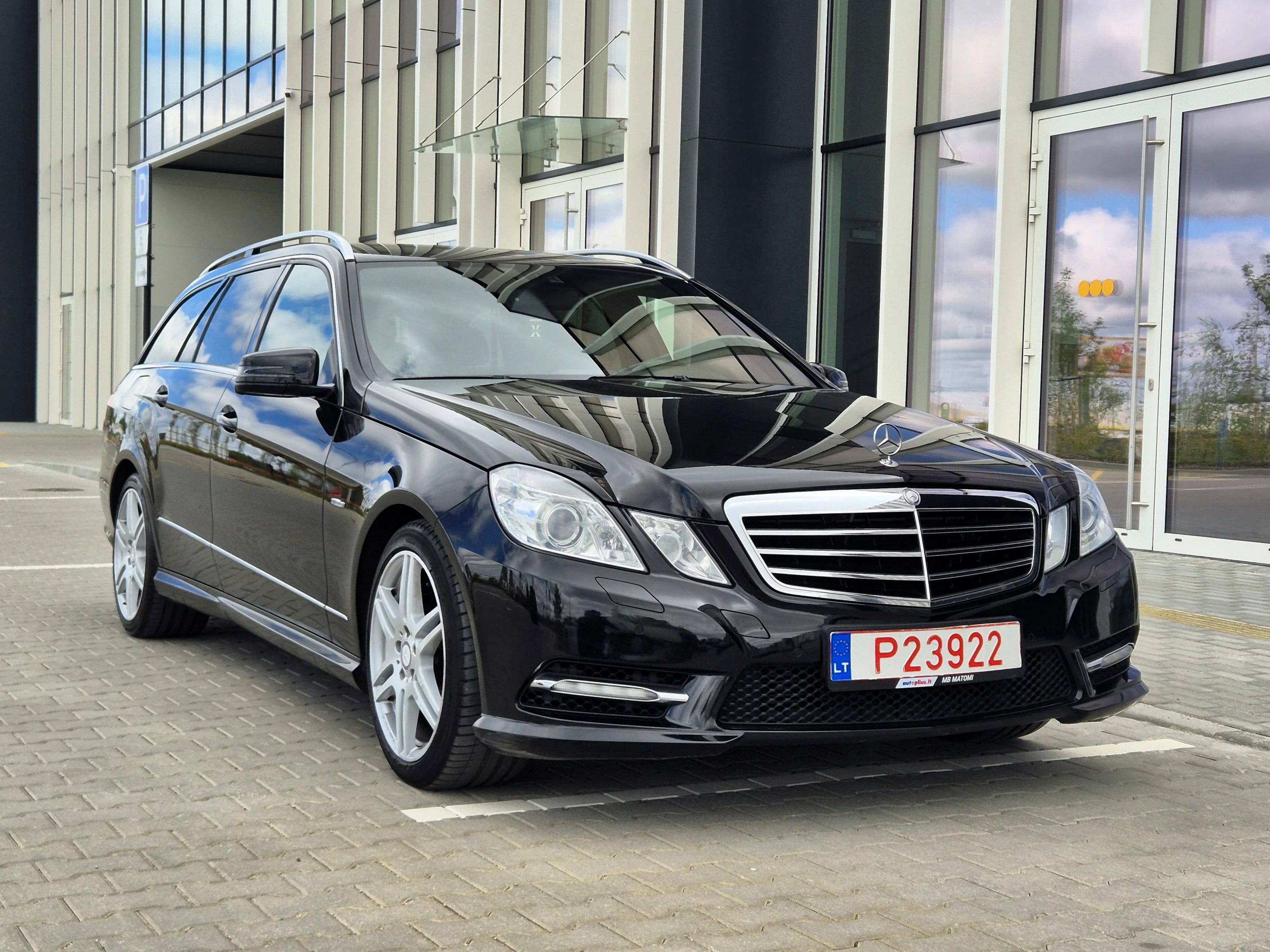 Mercedes-Benz E 220