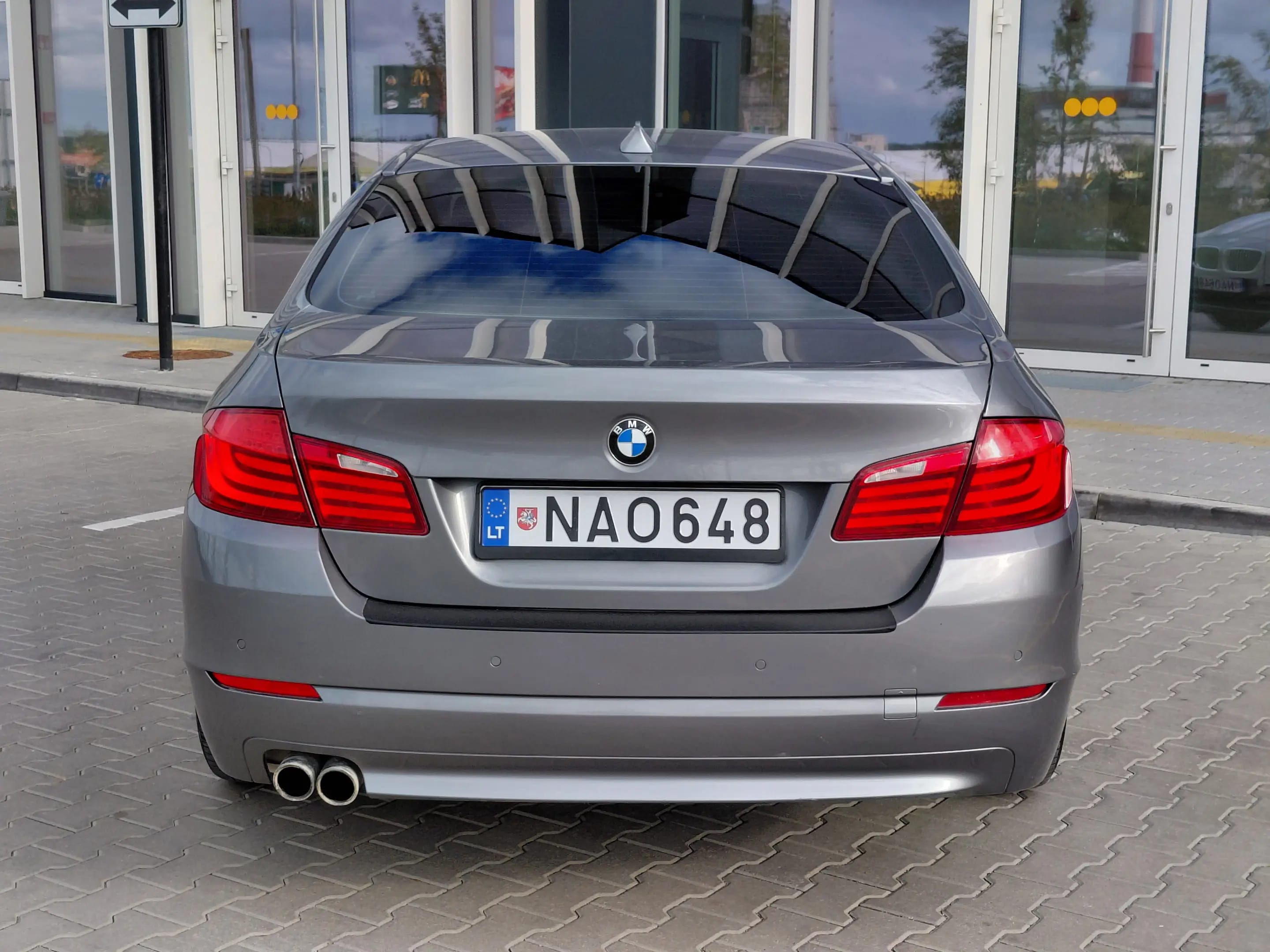 BMW 525