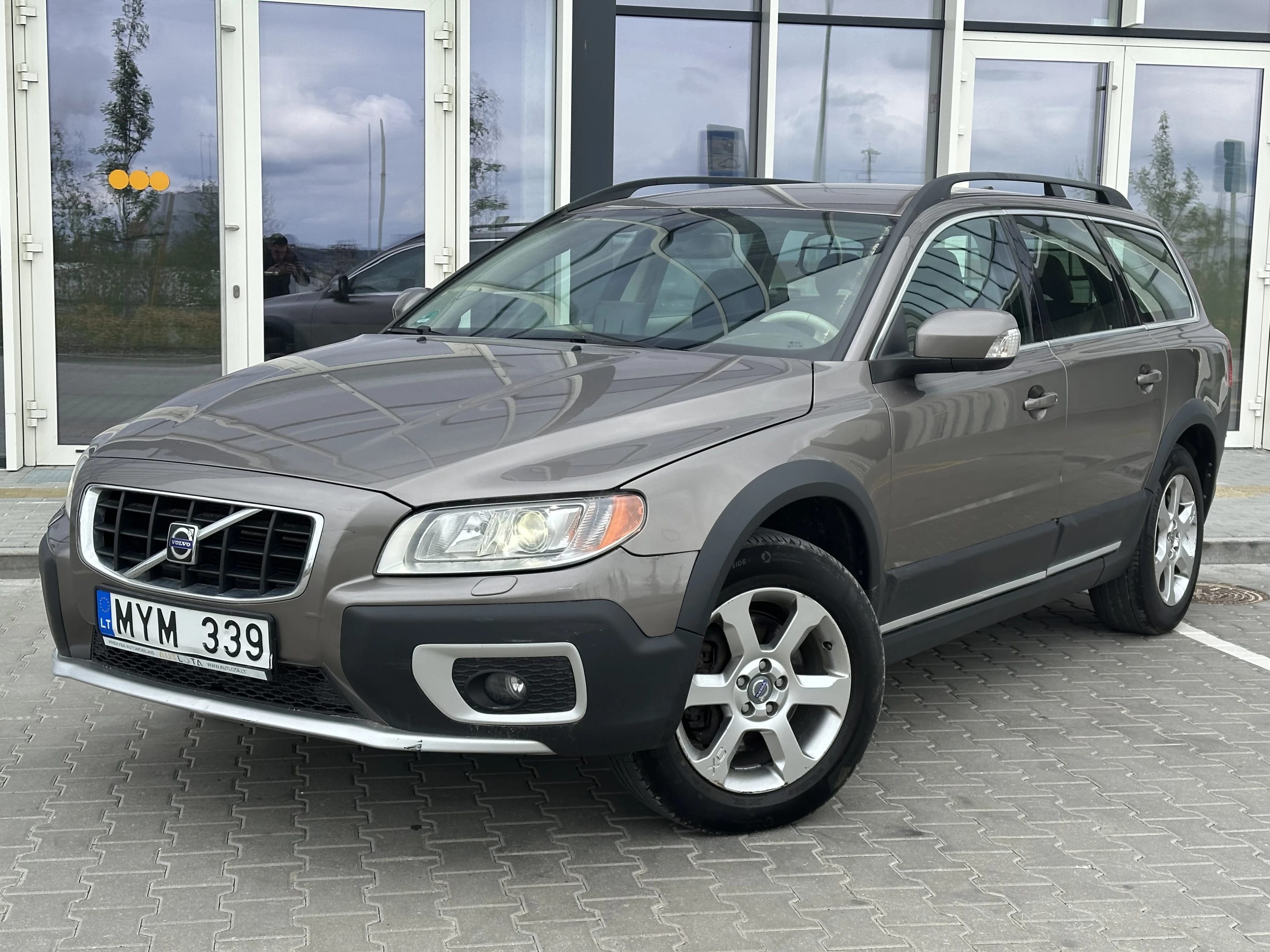 Volvo XC70