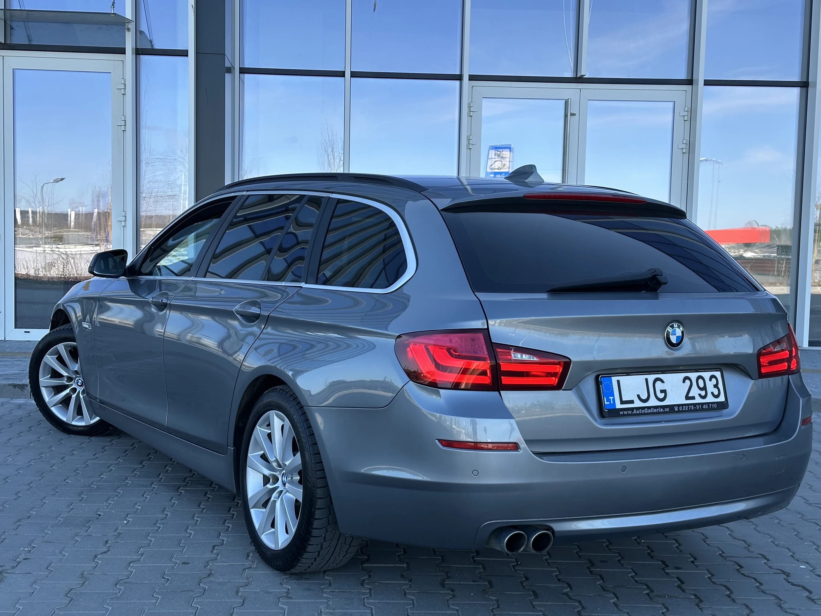 BMW 525