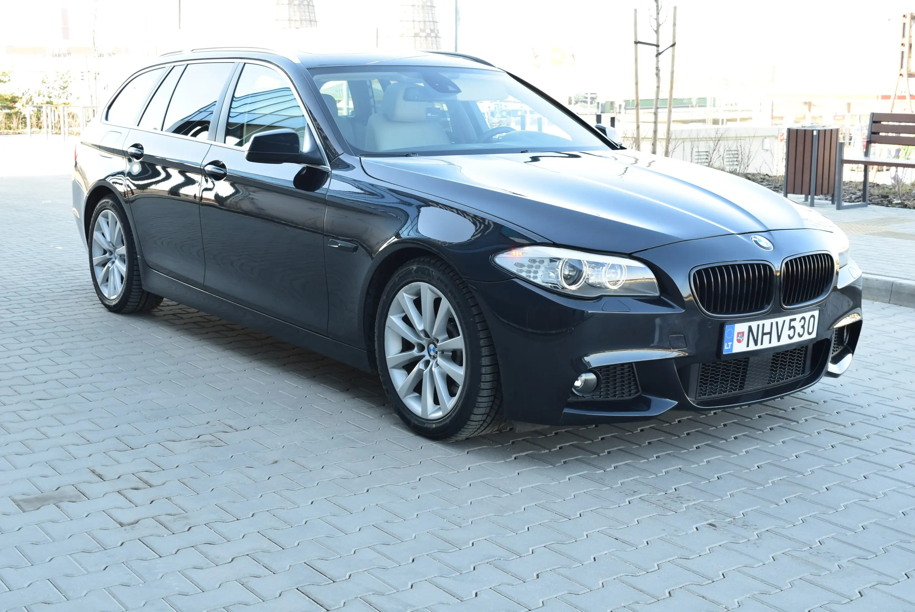 BMW 530