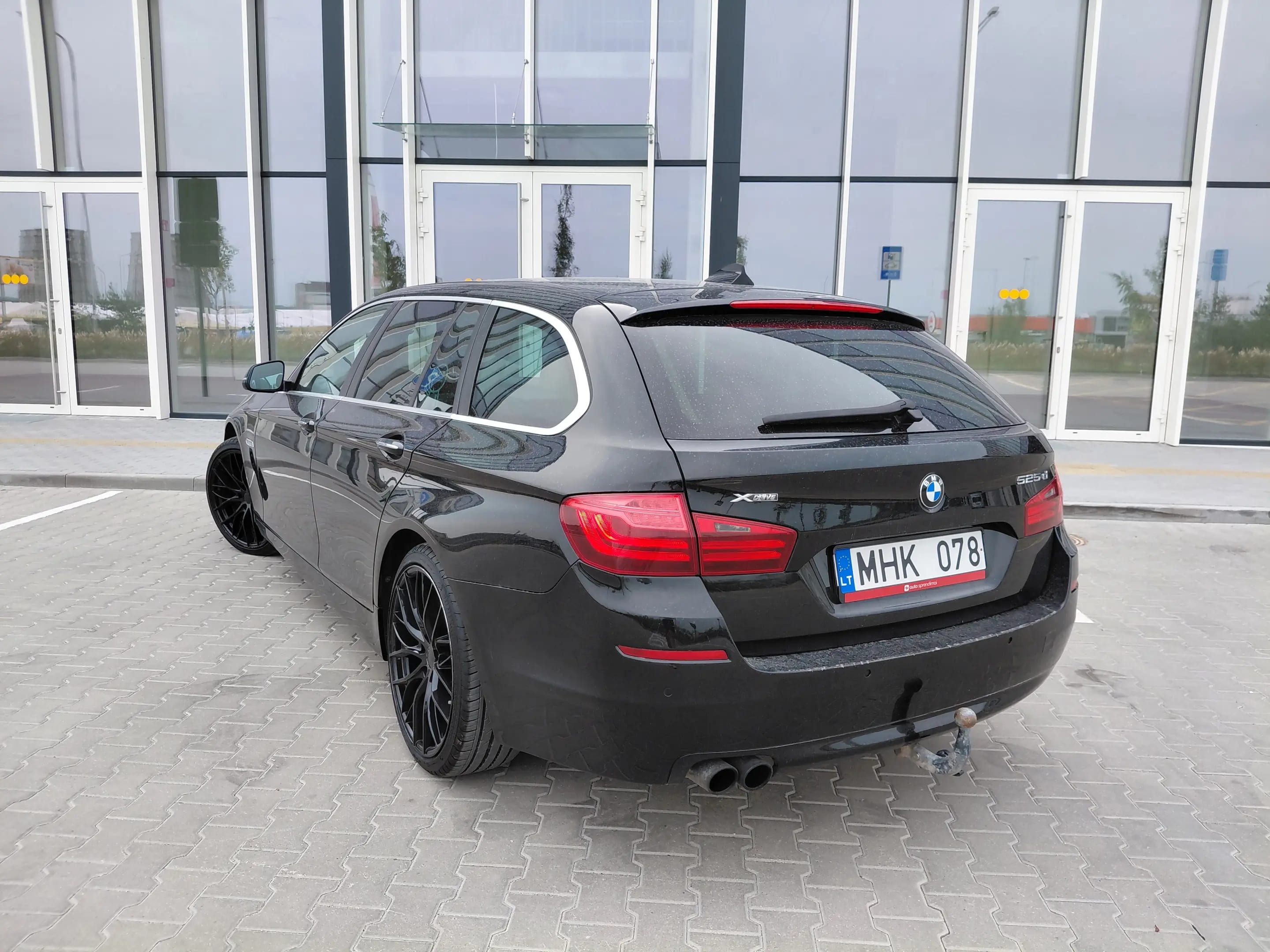 BMW 525