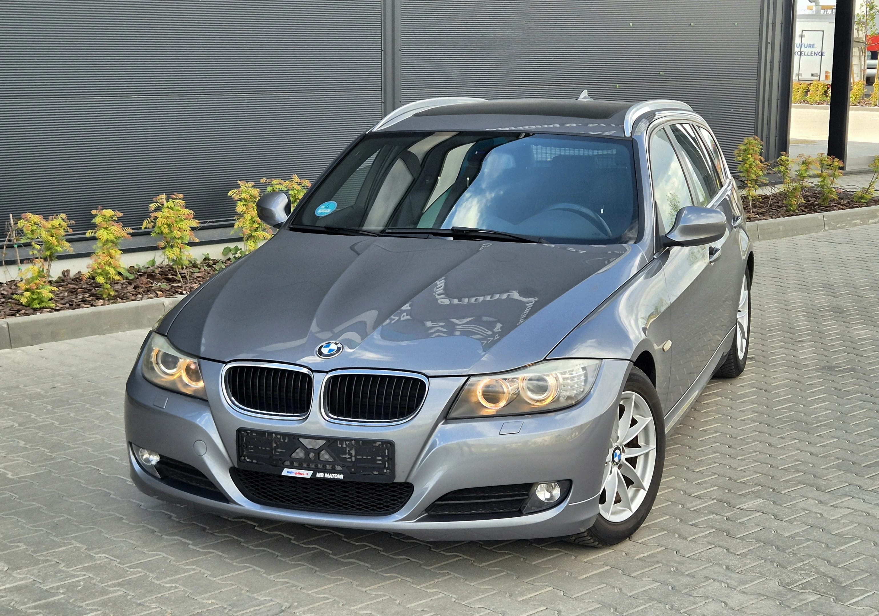 BMW 320