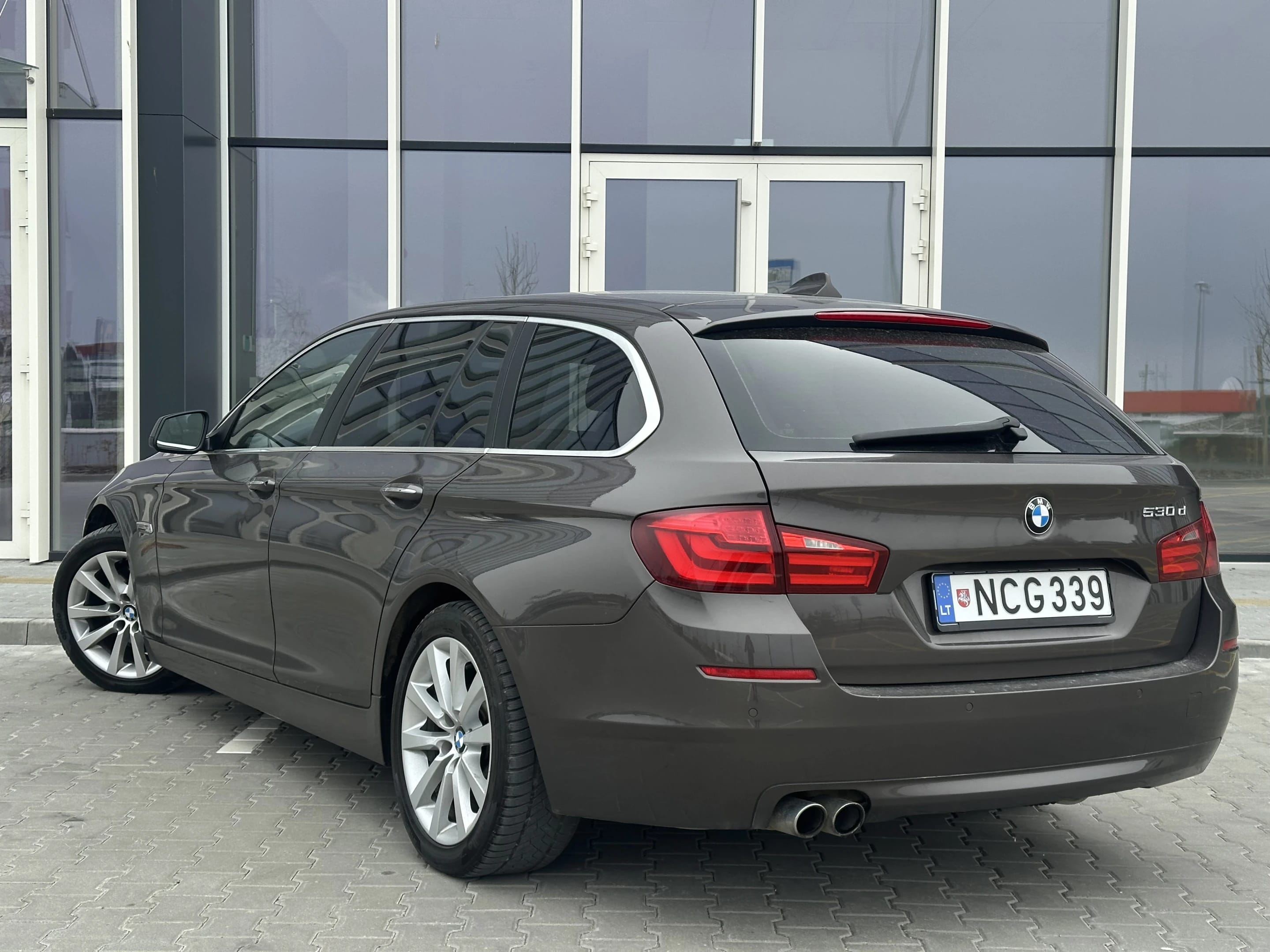 BMW 530