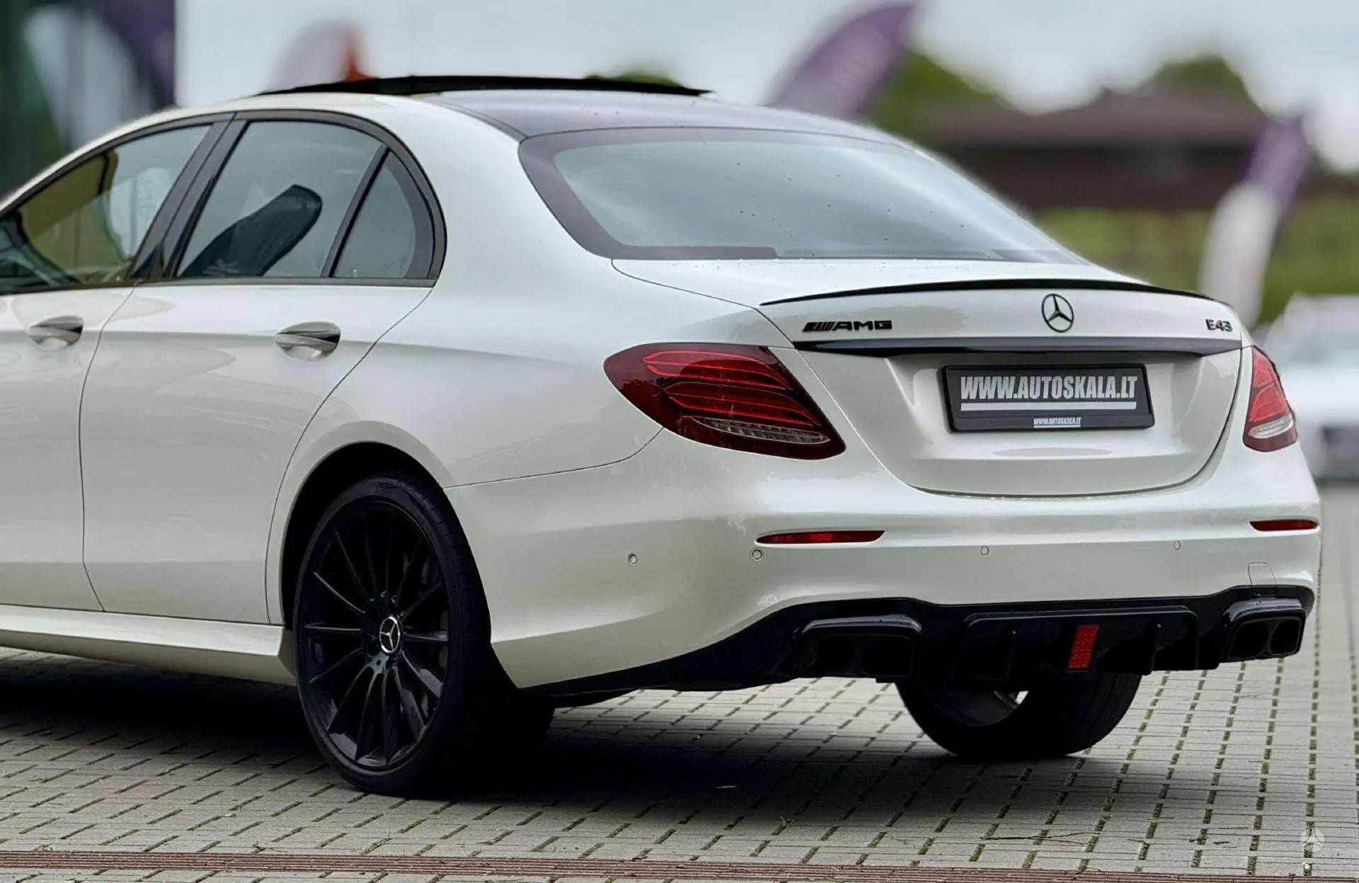 Mercedes-Benz E 43 AMG