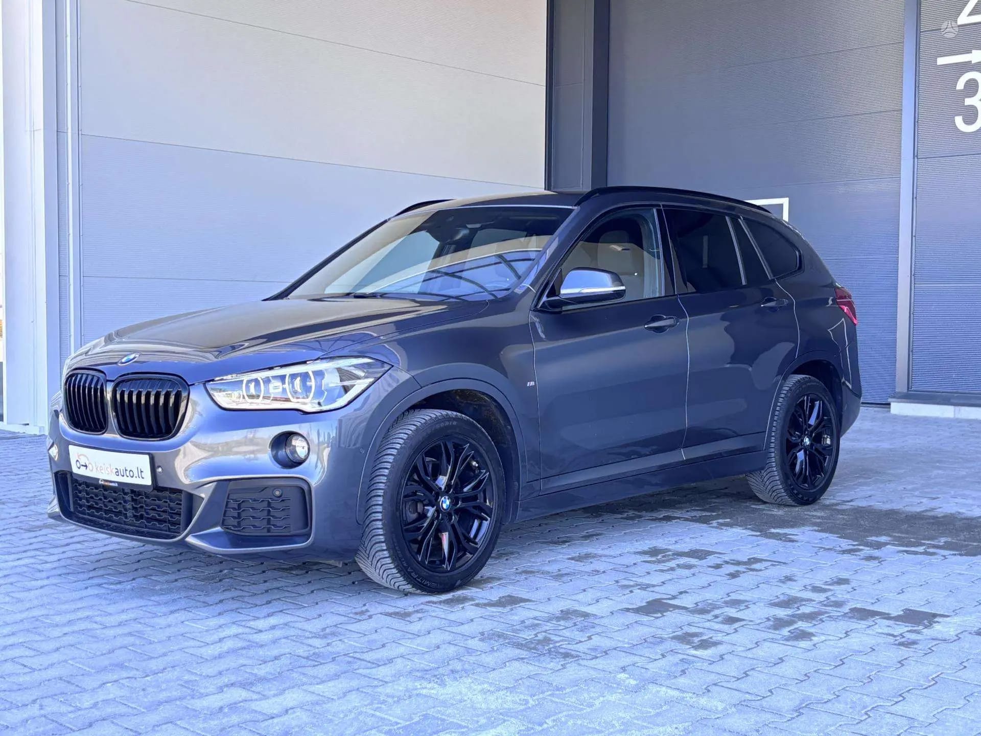 BMW X1