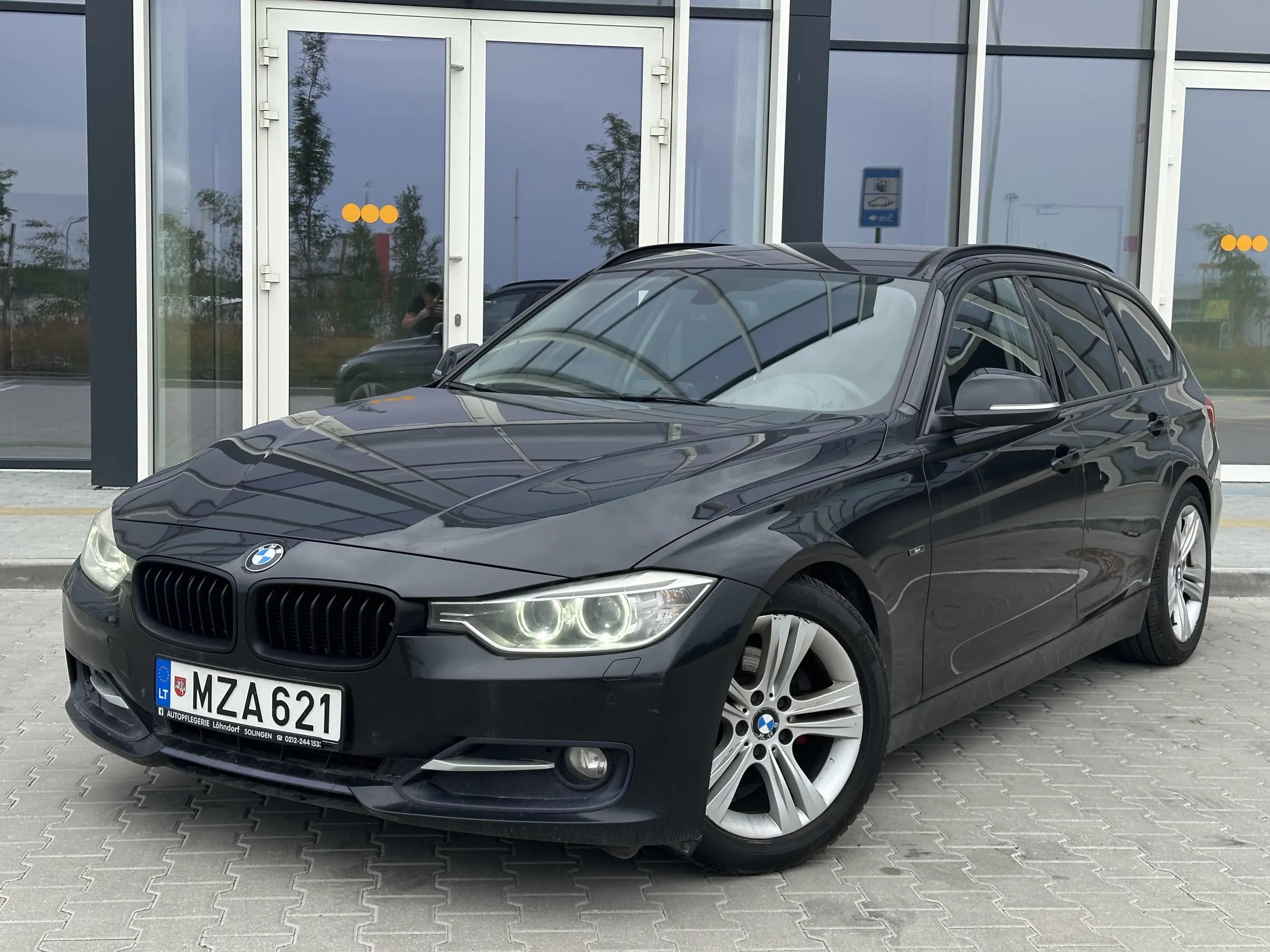 BMW 320
