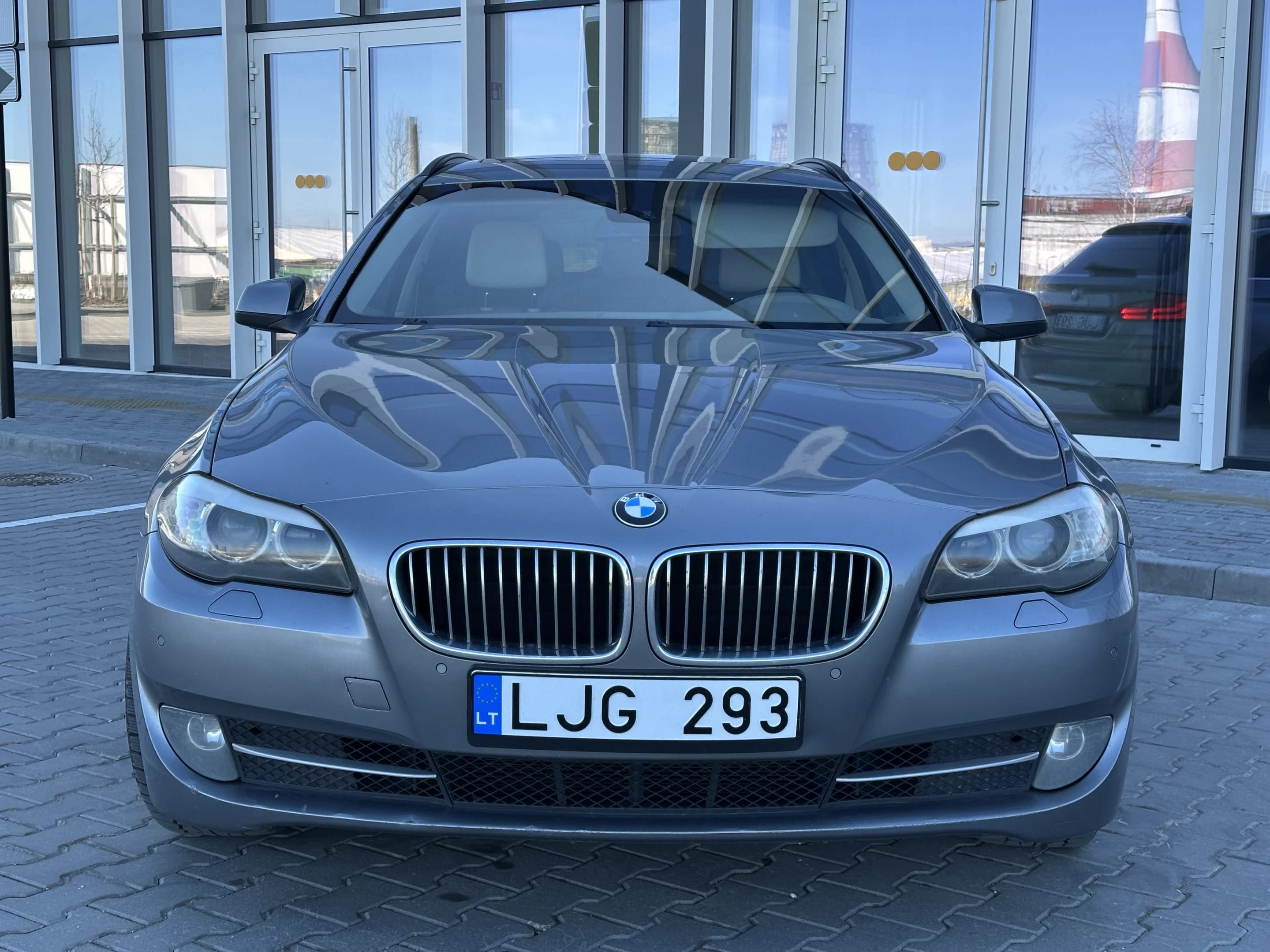 BMW 525