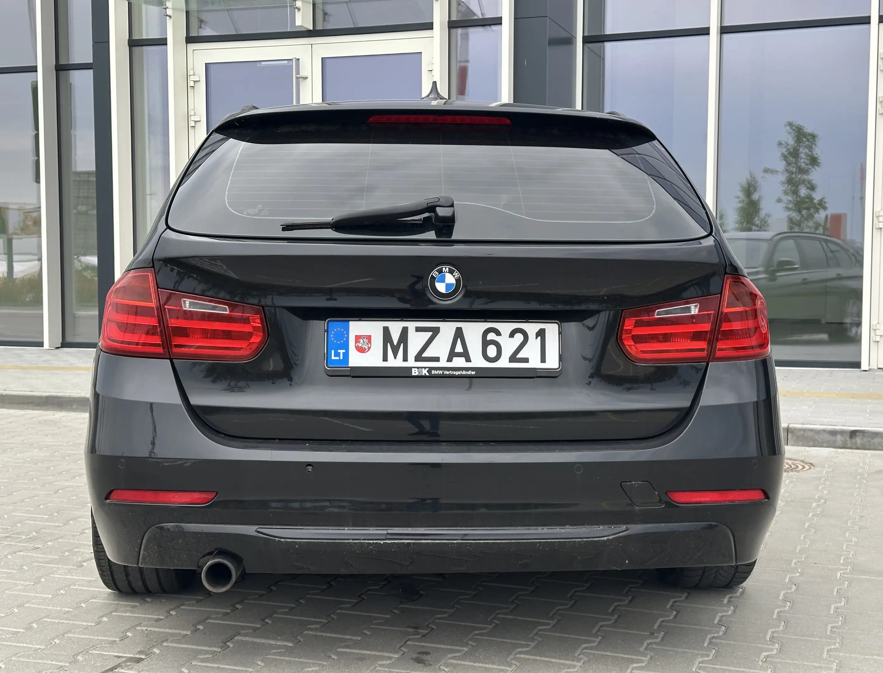 BMW 320