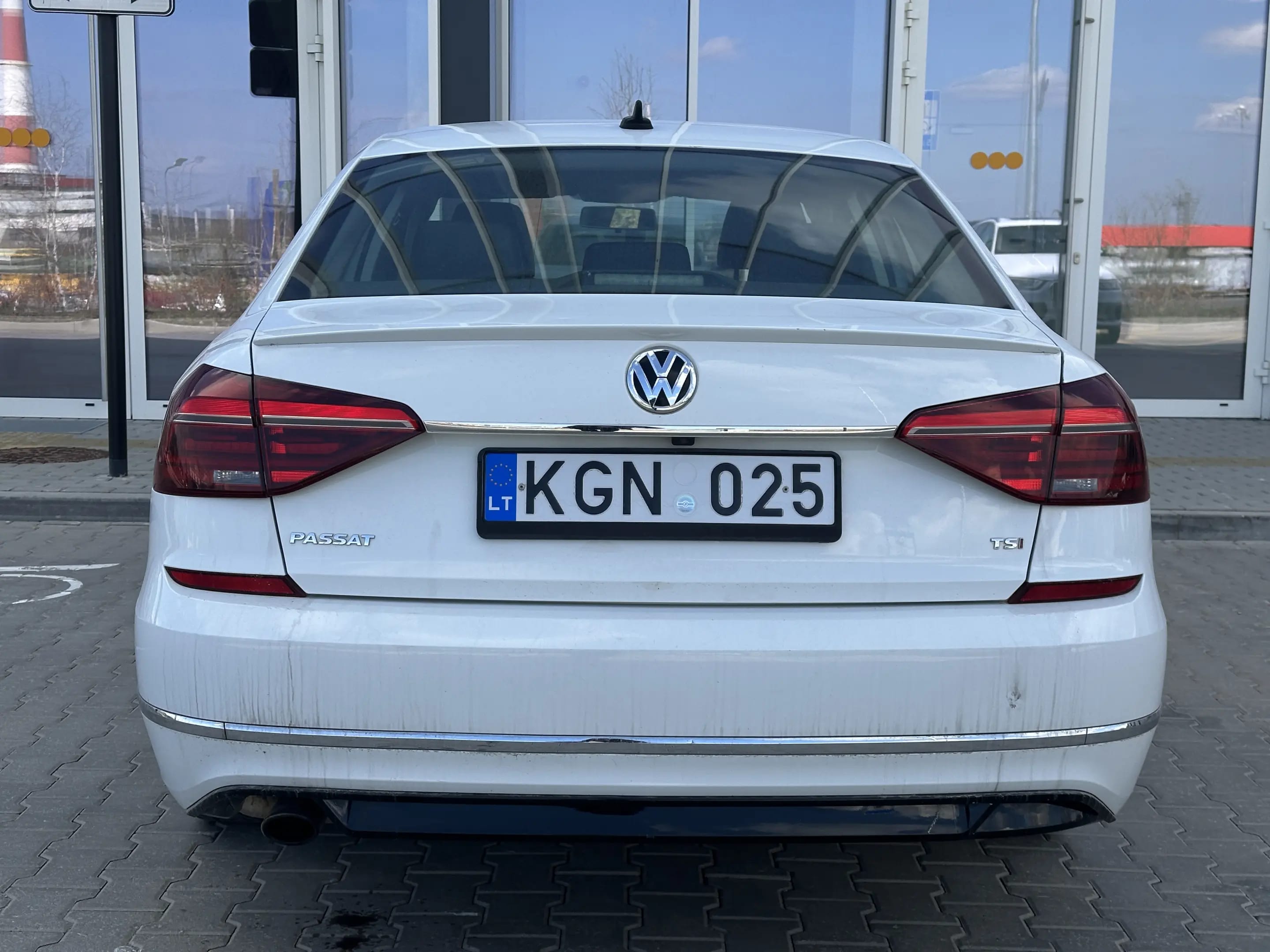 Volkswagen Passat