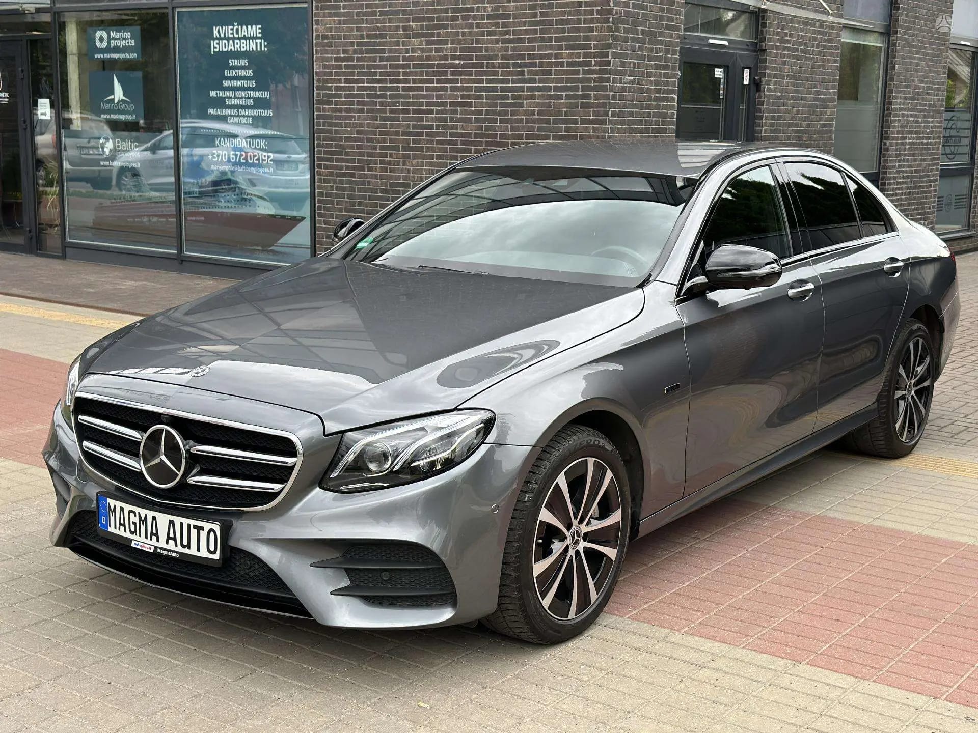 Mercedes-Benz E 300