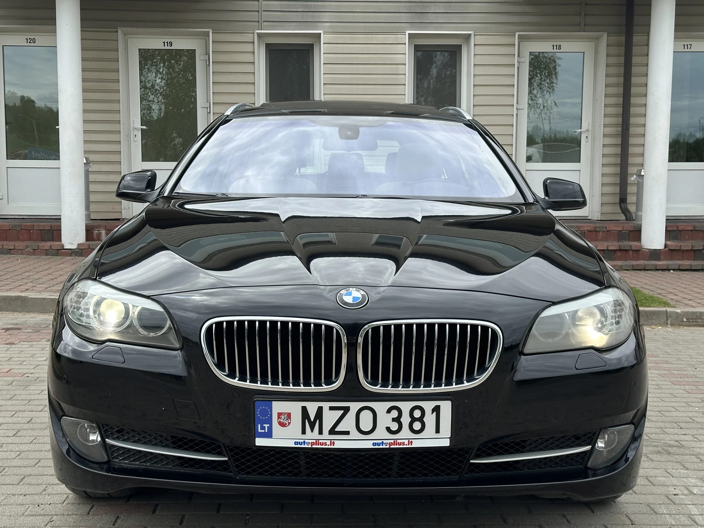 BMW 525