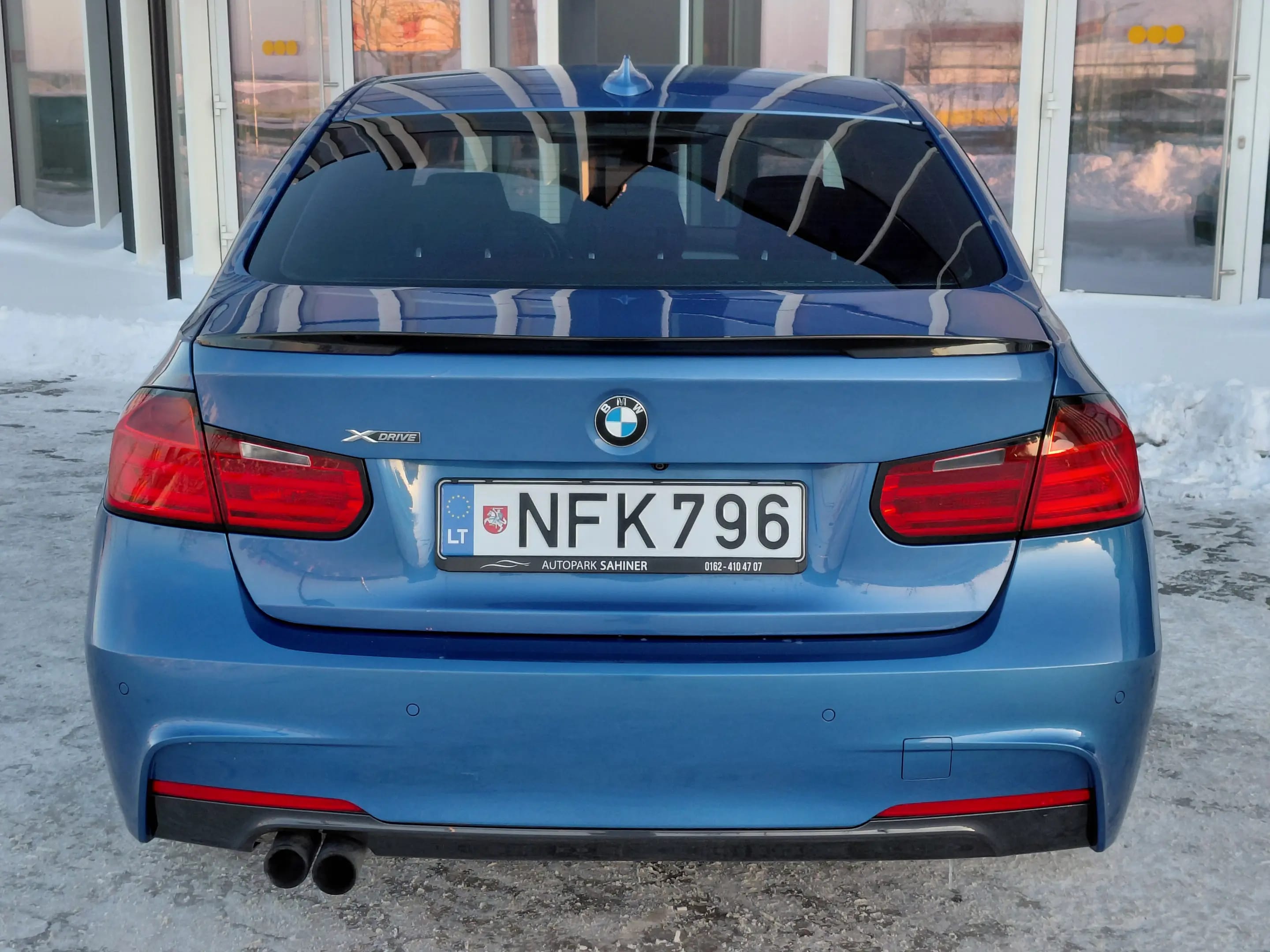 BMW 330