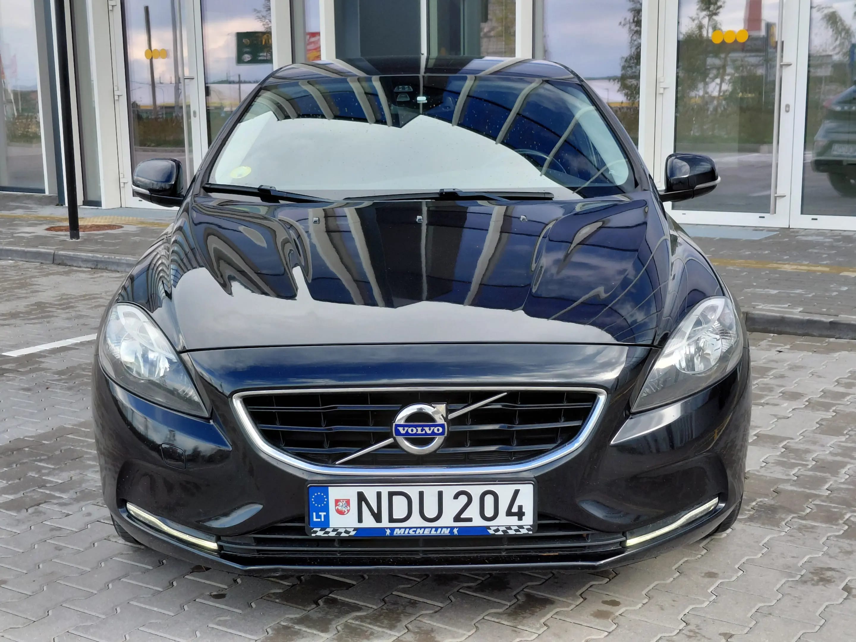 Volvo V40