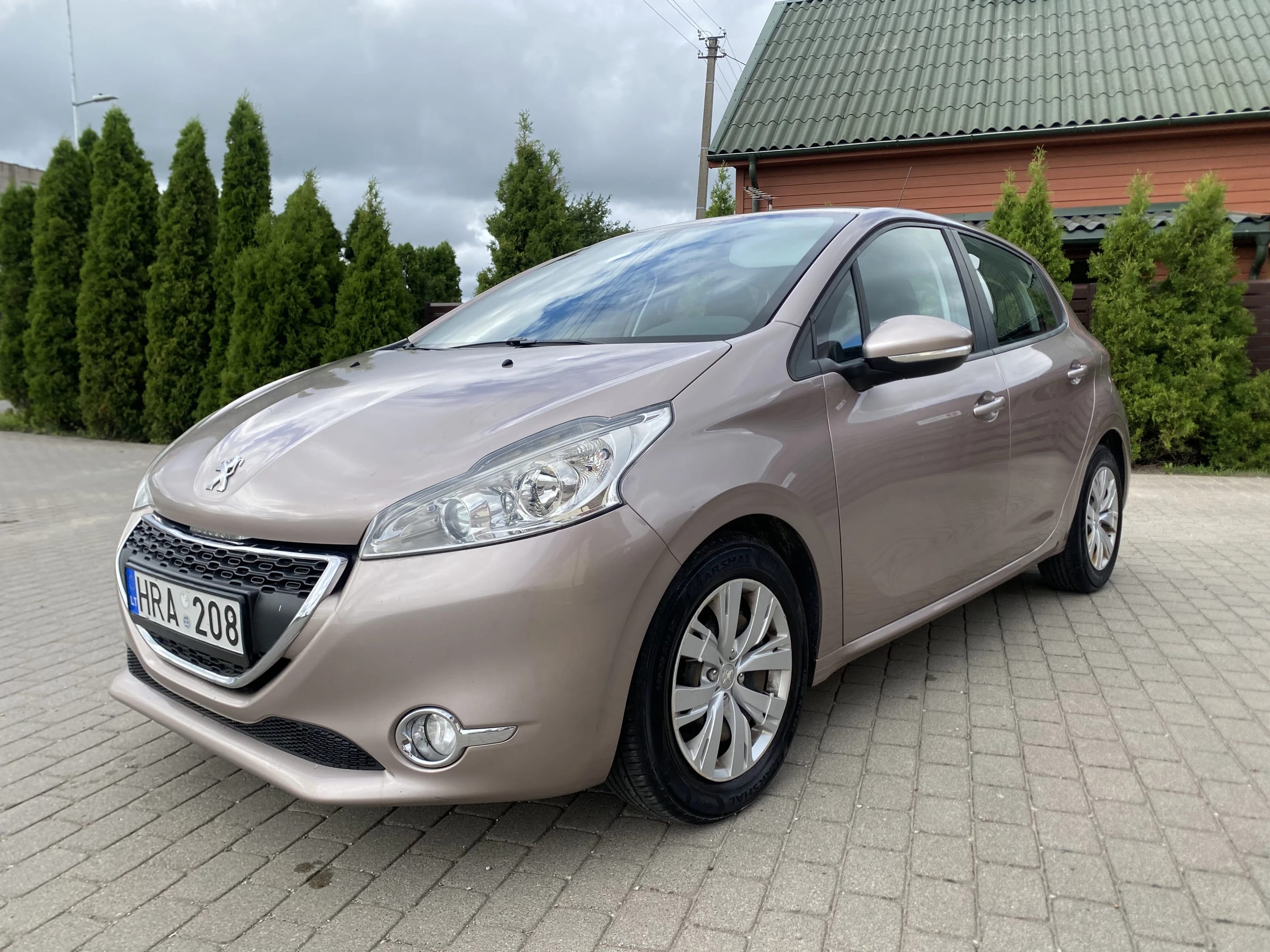 Peugeot 208