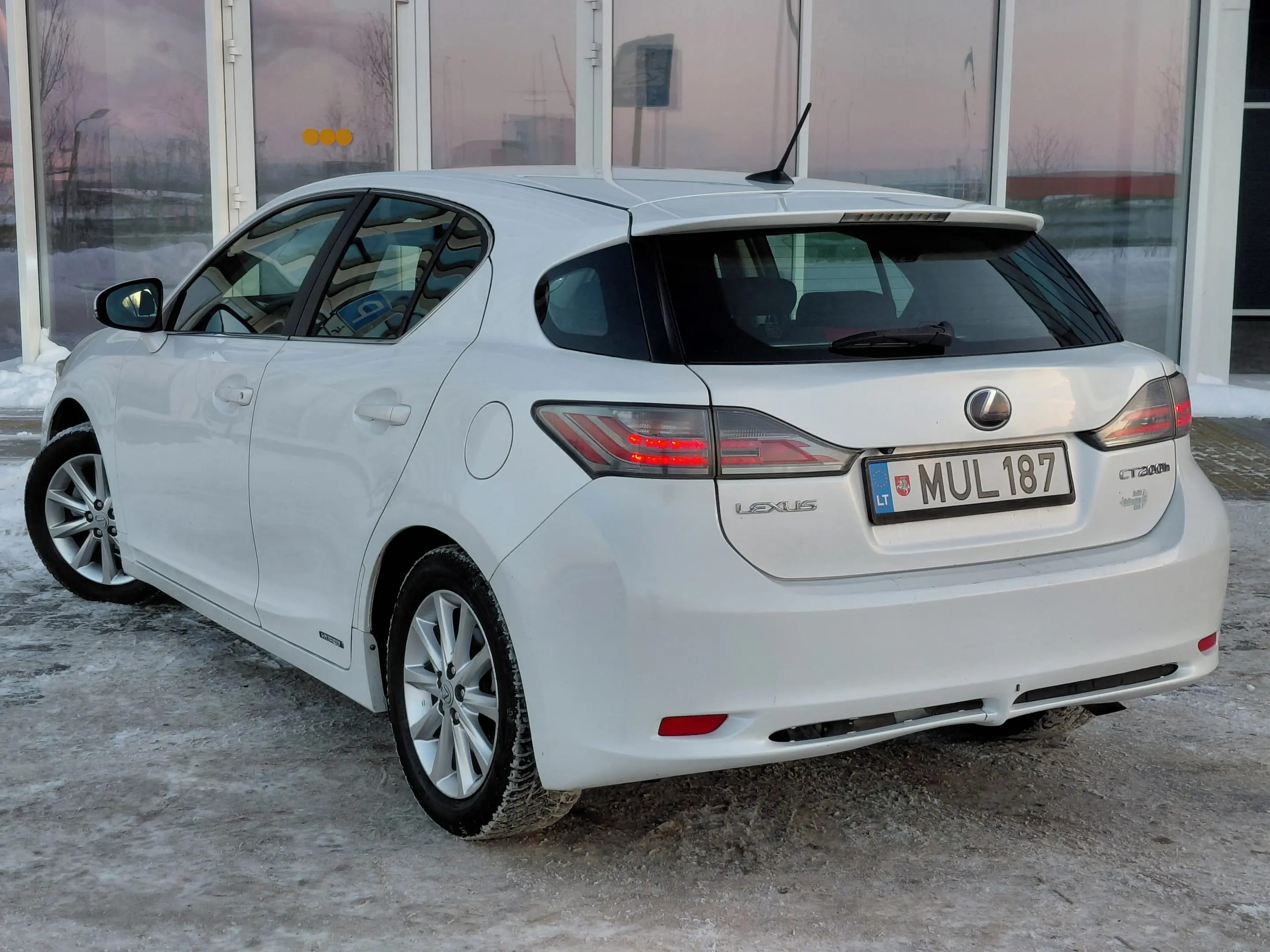 Lexus CT 200h
