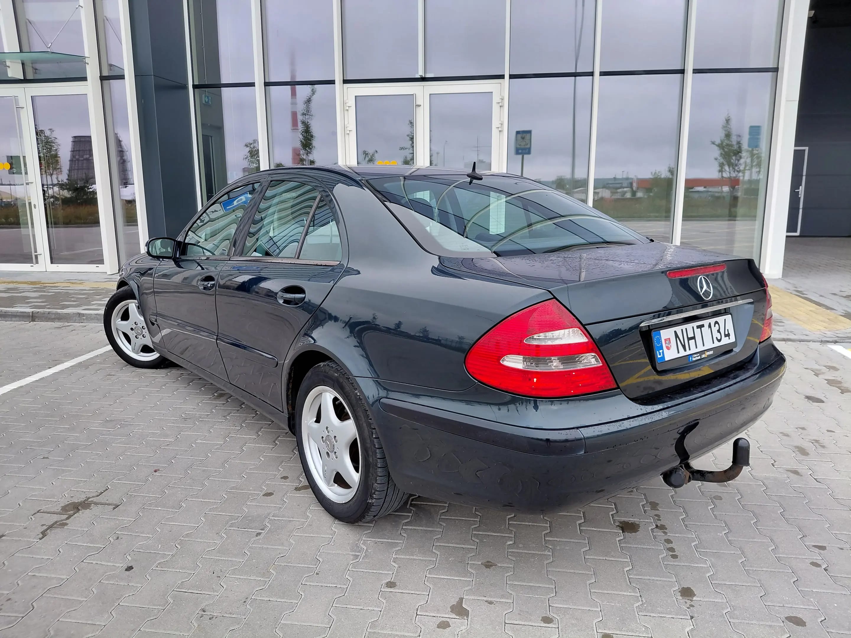 Mercedes-Benz E 280