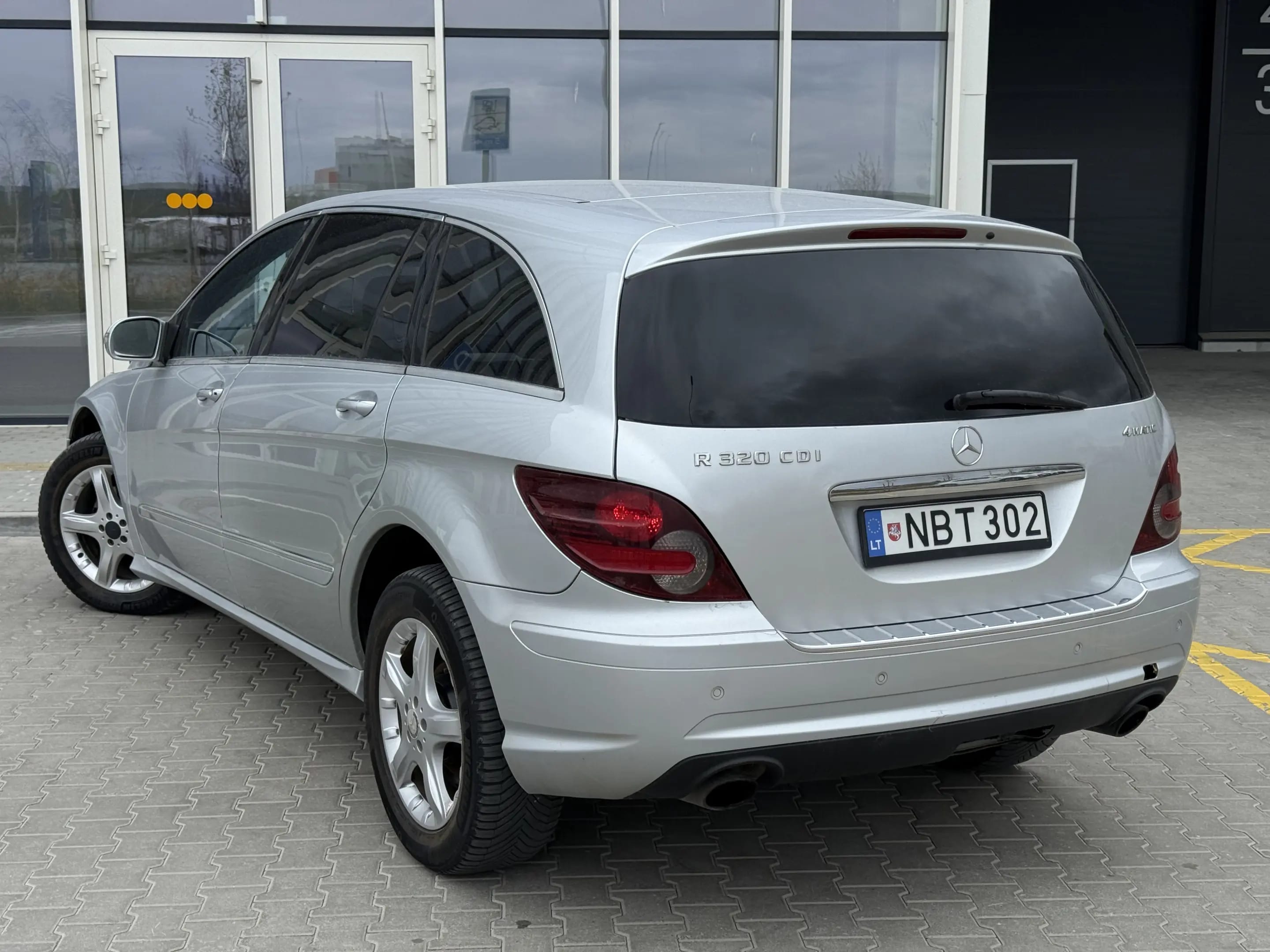 Mercedes-Benz R 350